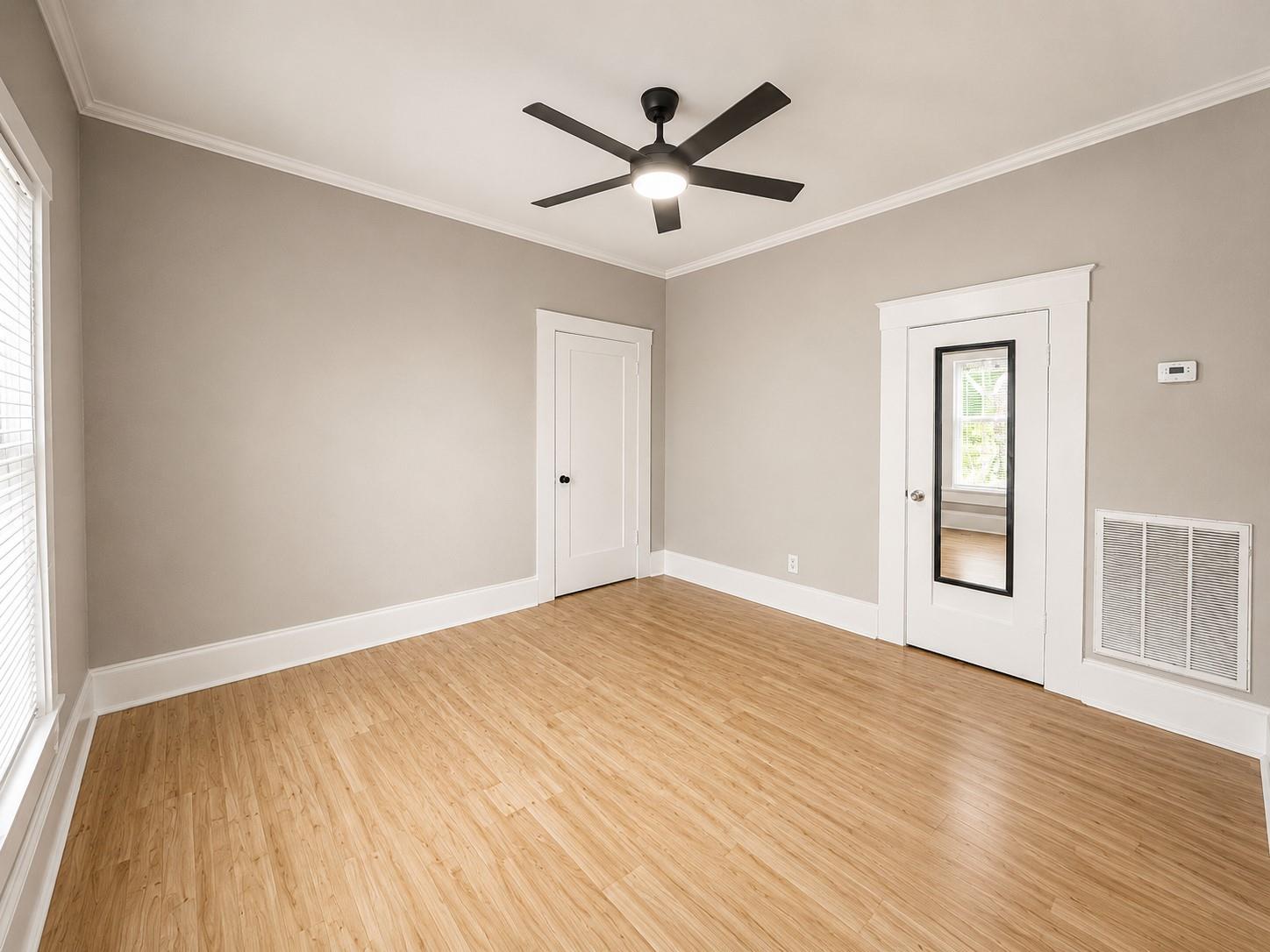 514 38th ST #B, Austin, TX 78705 photo 4