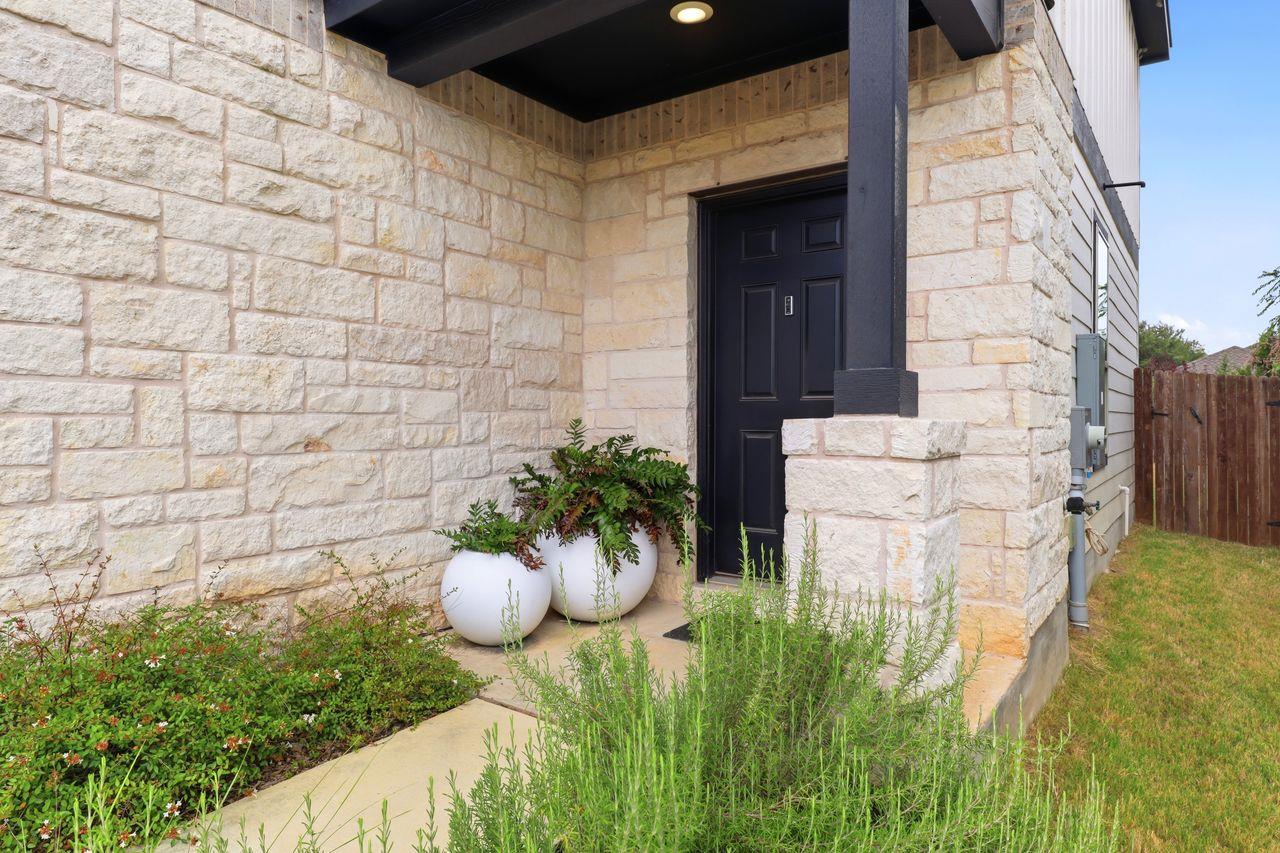 39 Pacific Loon ST, Leander, TX 78641 photo 5