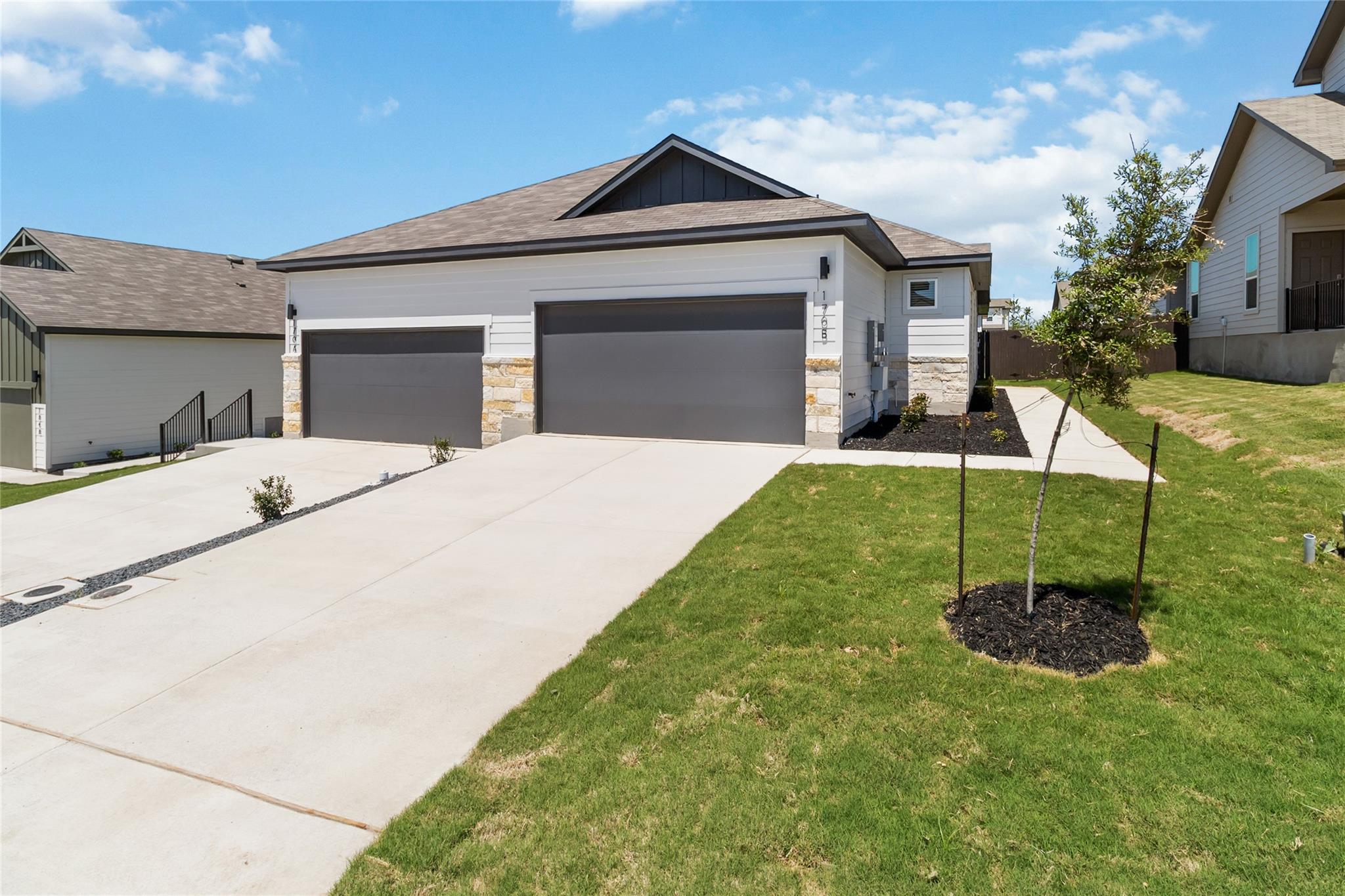 1008 Staglin ST, Buda, TX 78610 photo 3