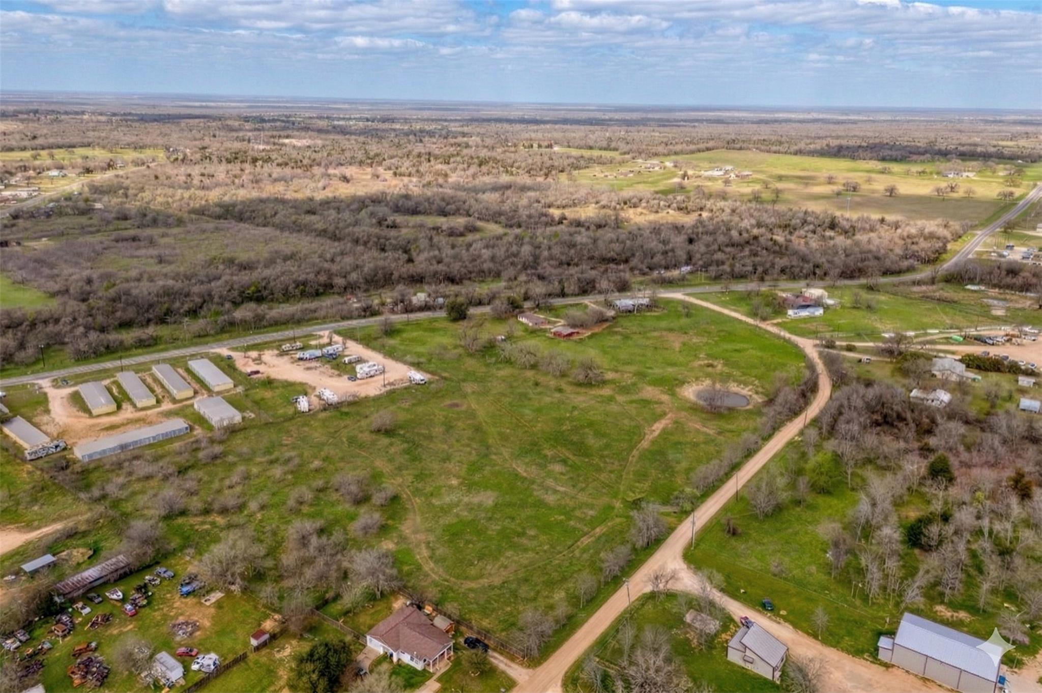 839 Smith RD, Rockdale, TX 76567 photo 2