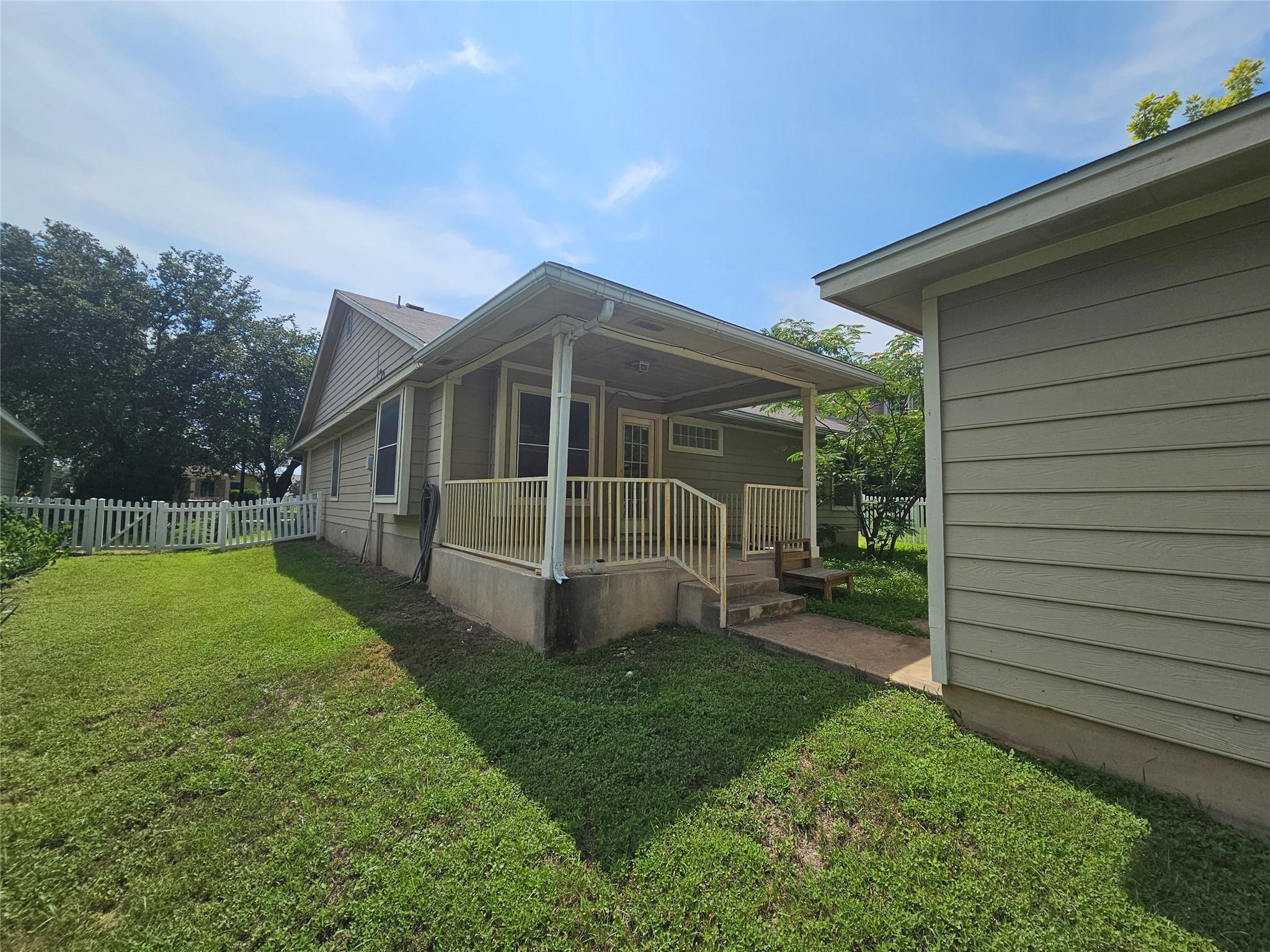 4211 Mather, Kyle, TX 78640 photo 3