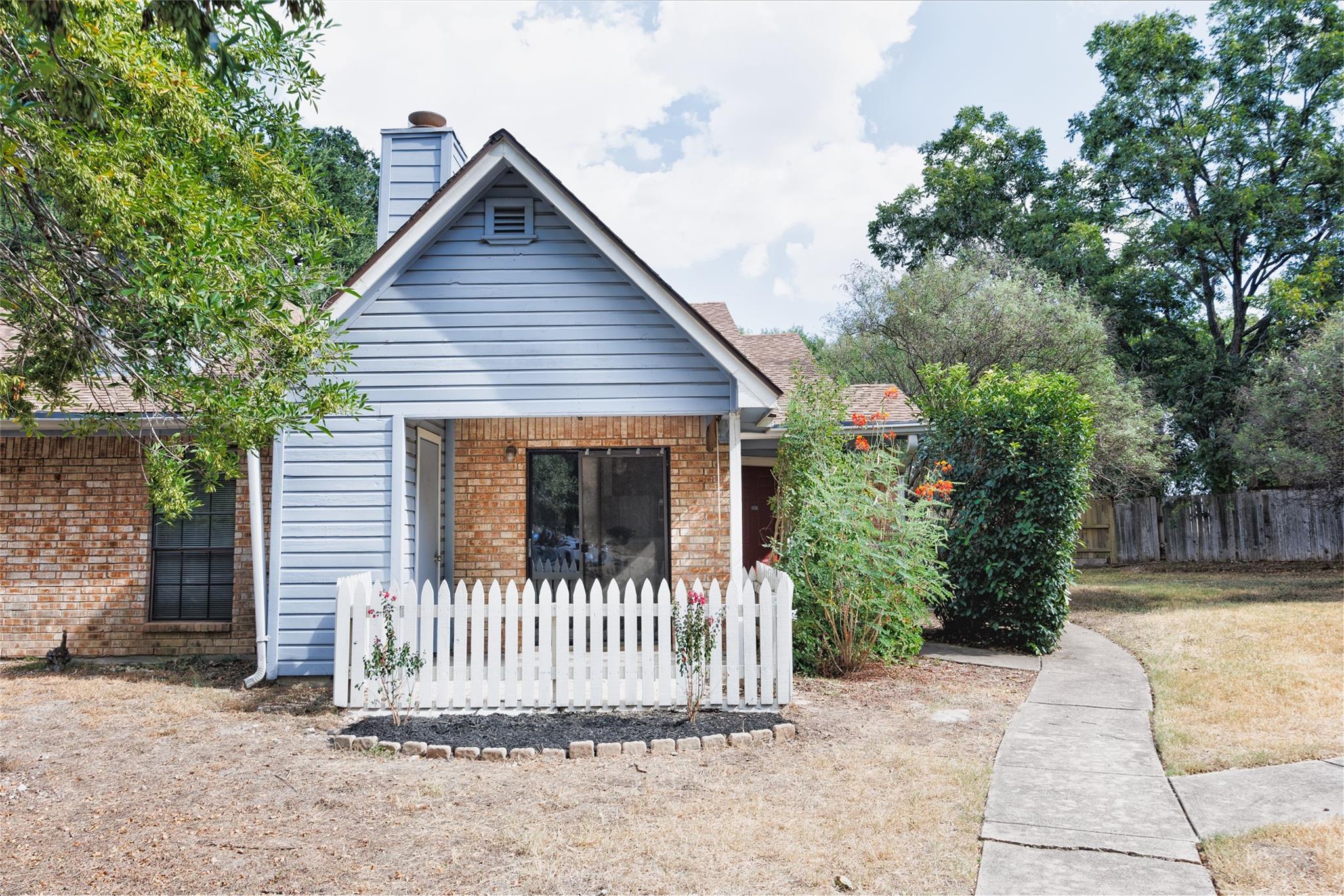 1601 Faro DR #1502, Austin, TX 78741 photo 2