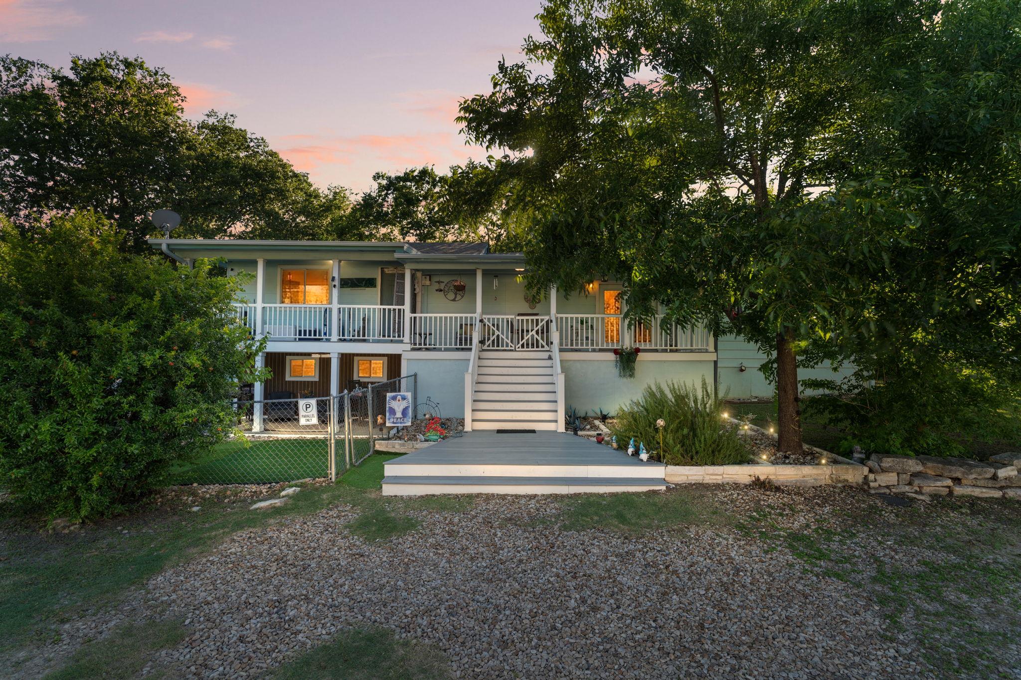 608 Church ST, Georgetown, TX 78626 photo 2
