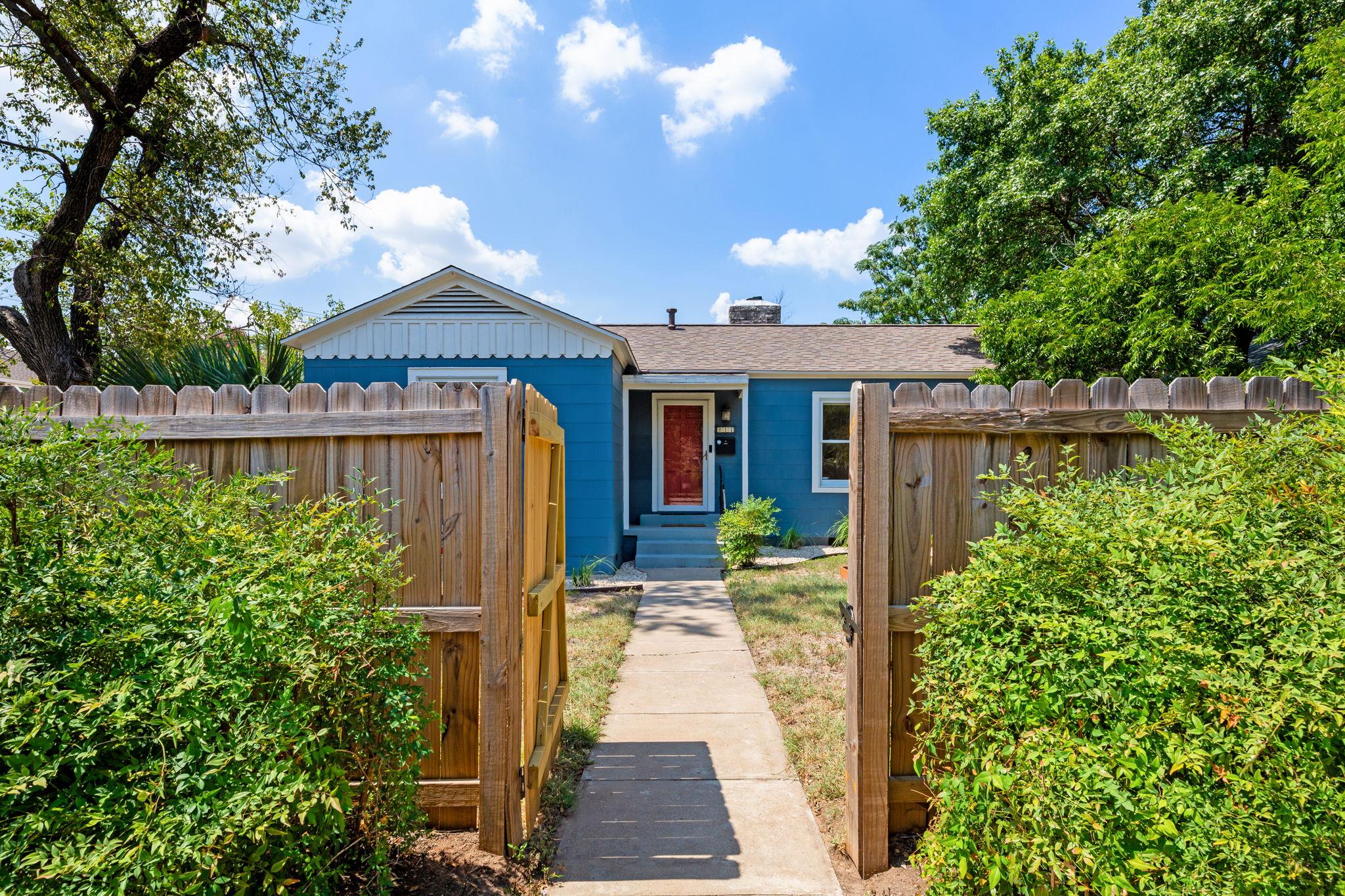 811 45th ST, Austin, TX 78751 photo 2