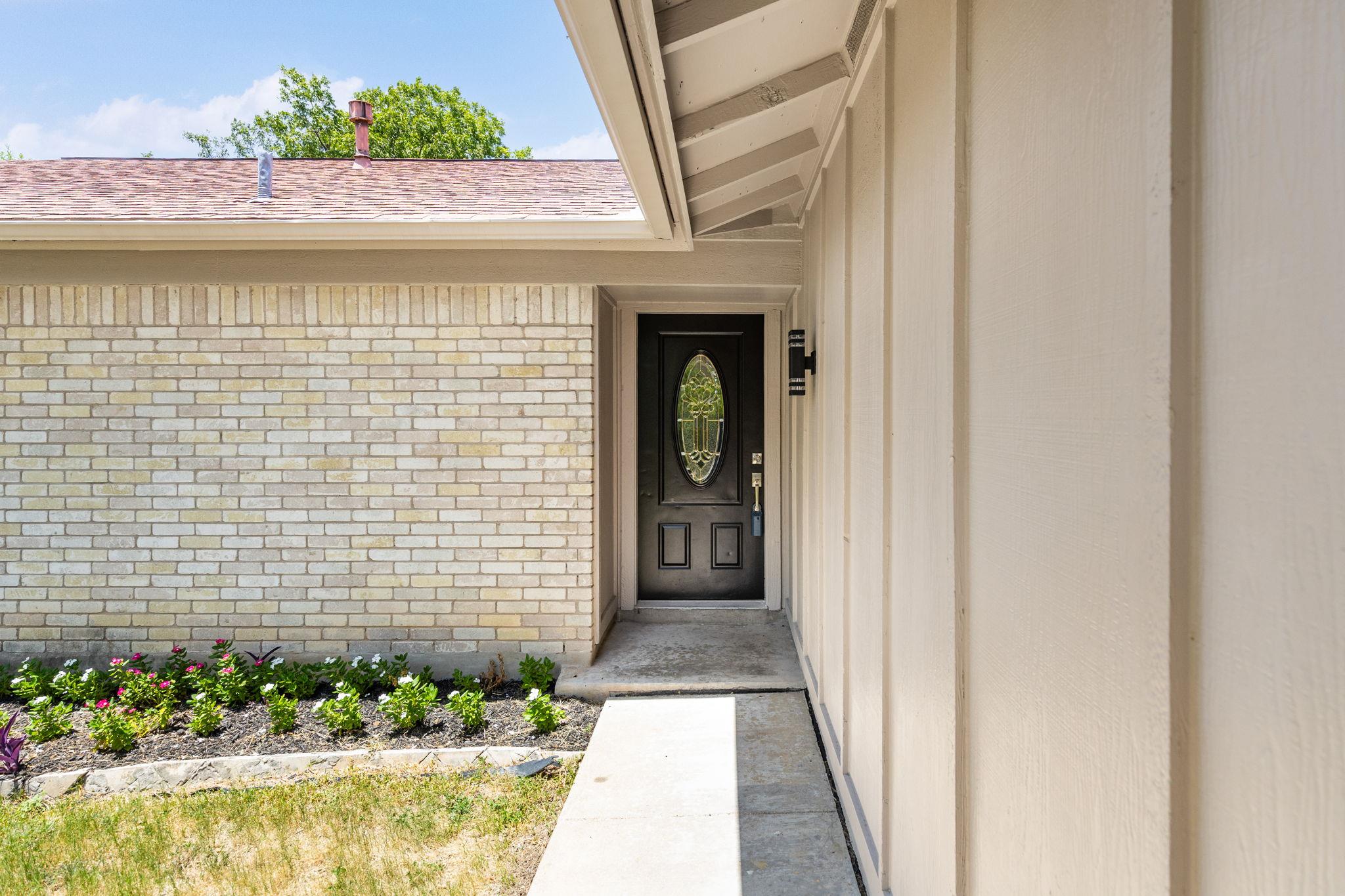 10610 Berthound DR, Austin, TX 78758 photo 2