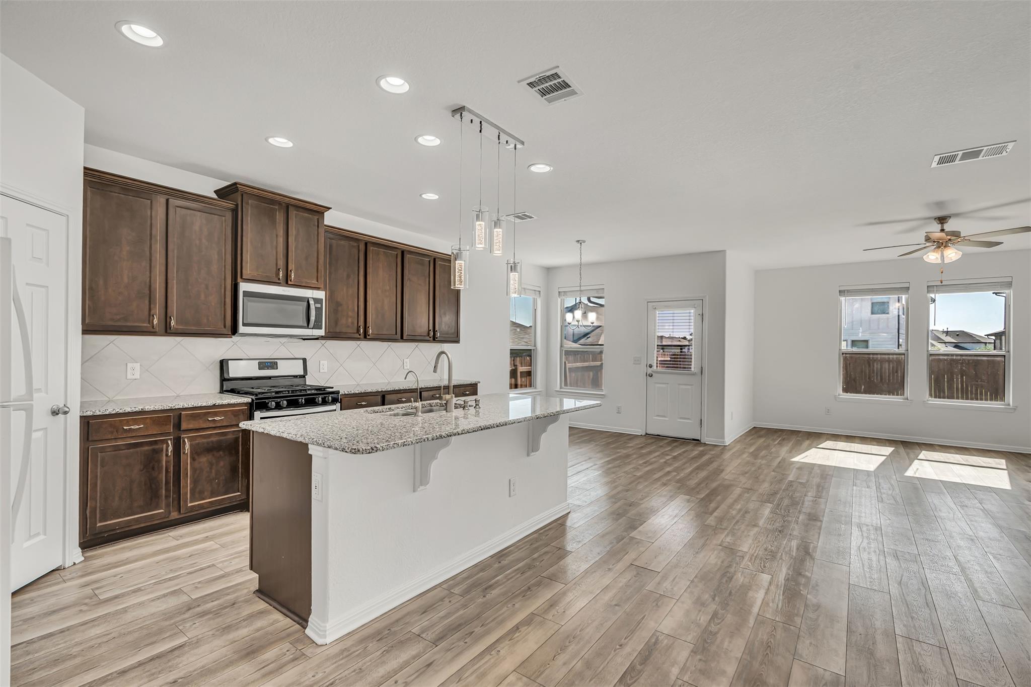 620 Little Draw LN, Leander, TX 78641 photo 5
