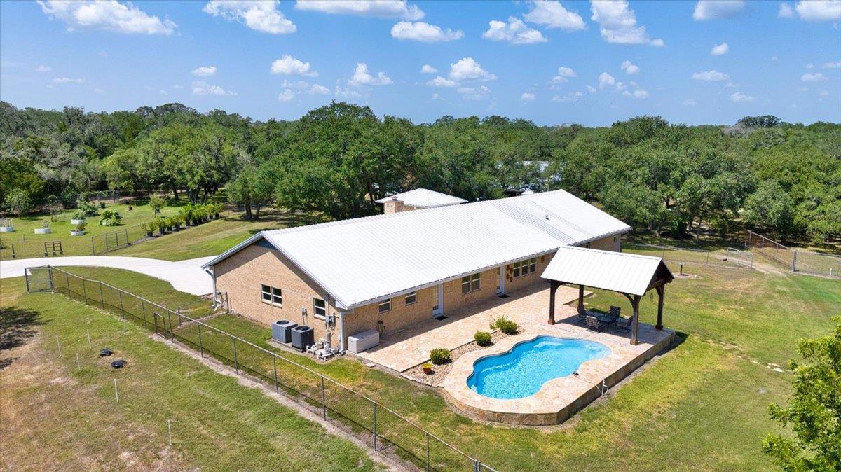280 Hebron Church RD, Yoakum, TX 77995 photo 5