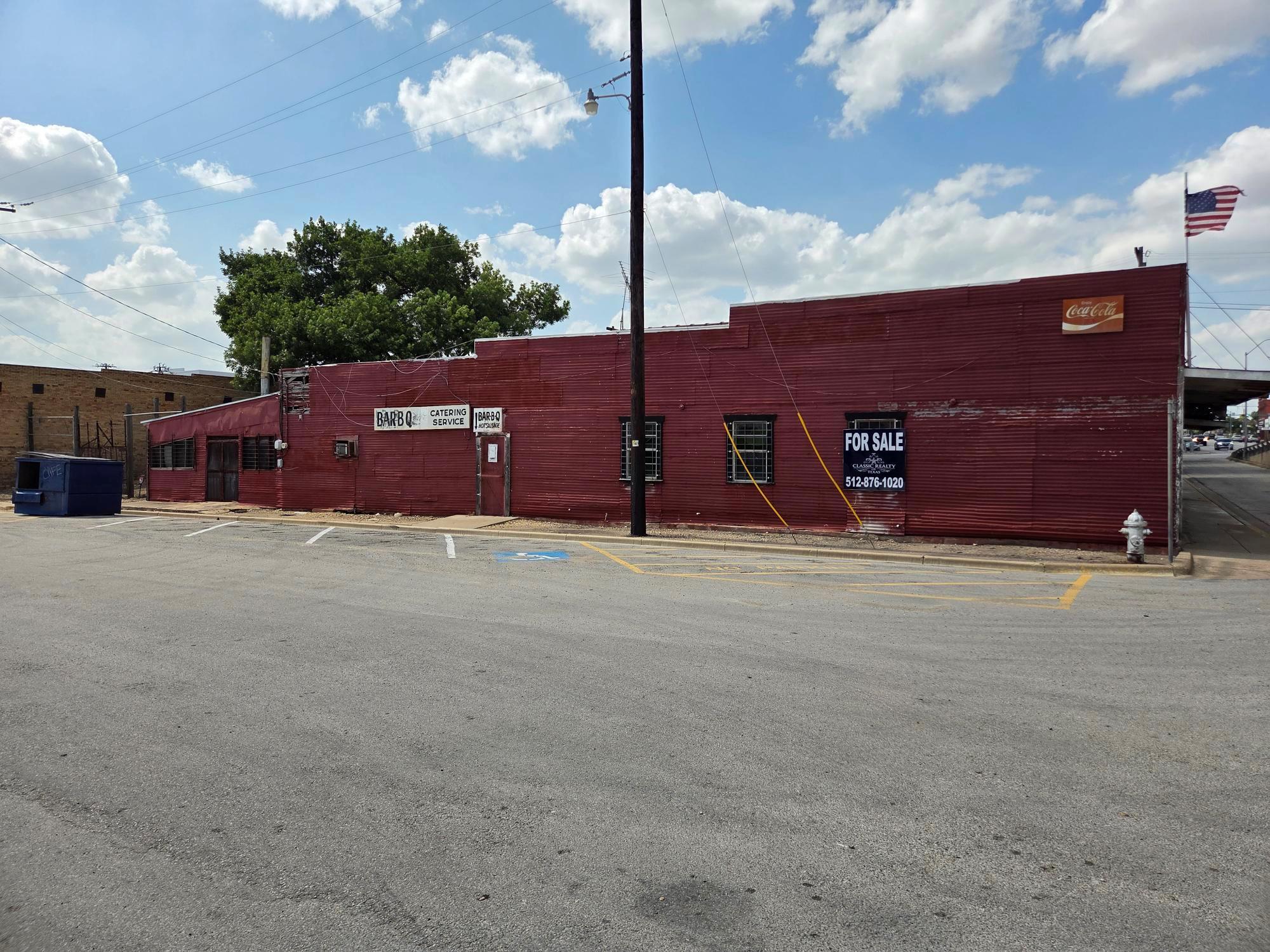101 Main ST, Taylor, TX 76574 photo 2
