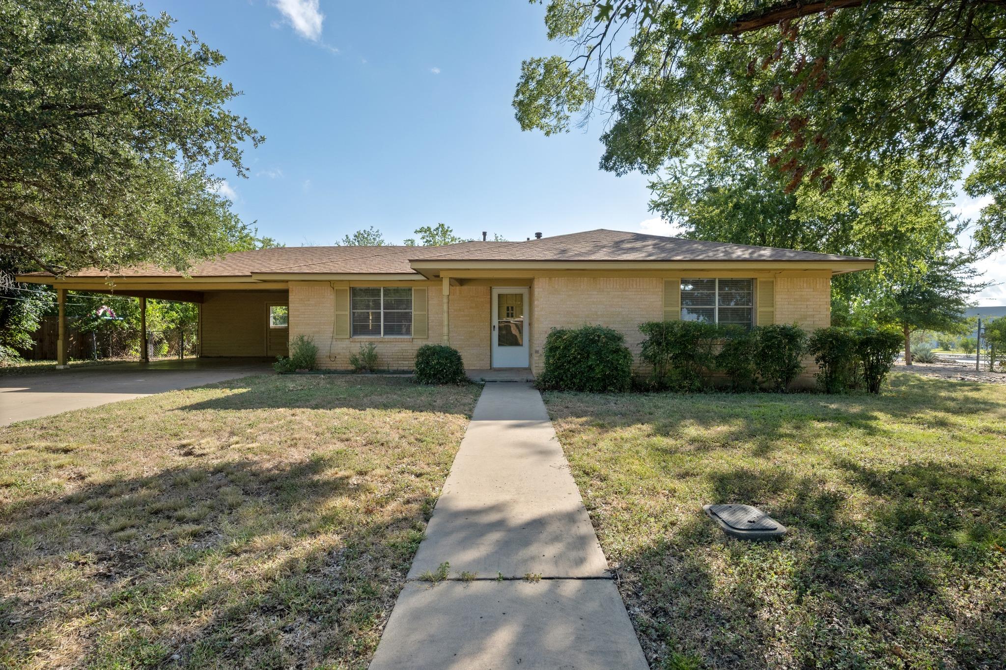 1615 Park LN, Georgetown, TX 78628 photo 3
