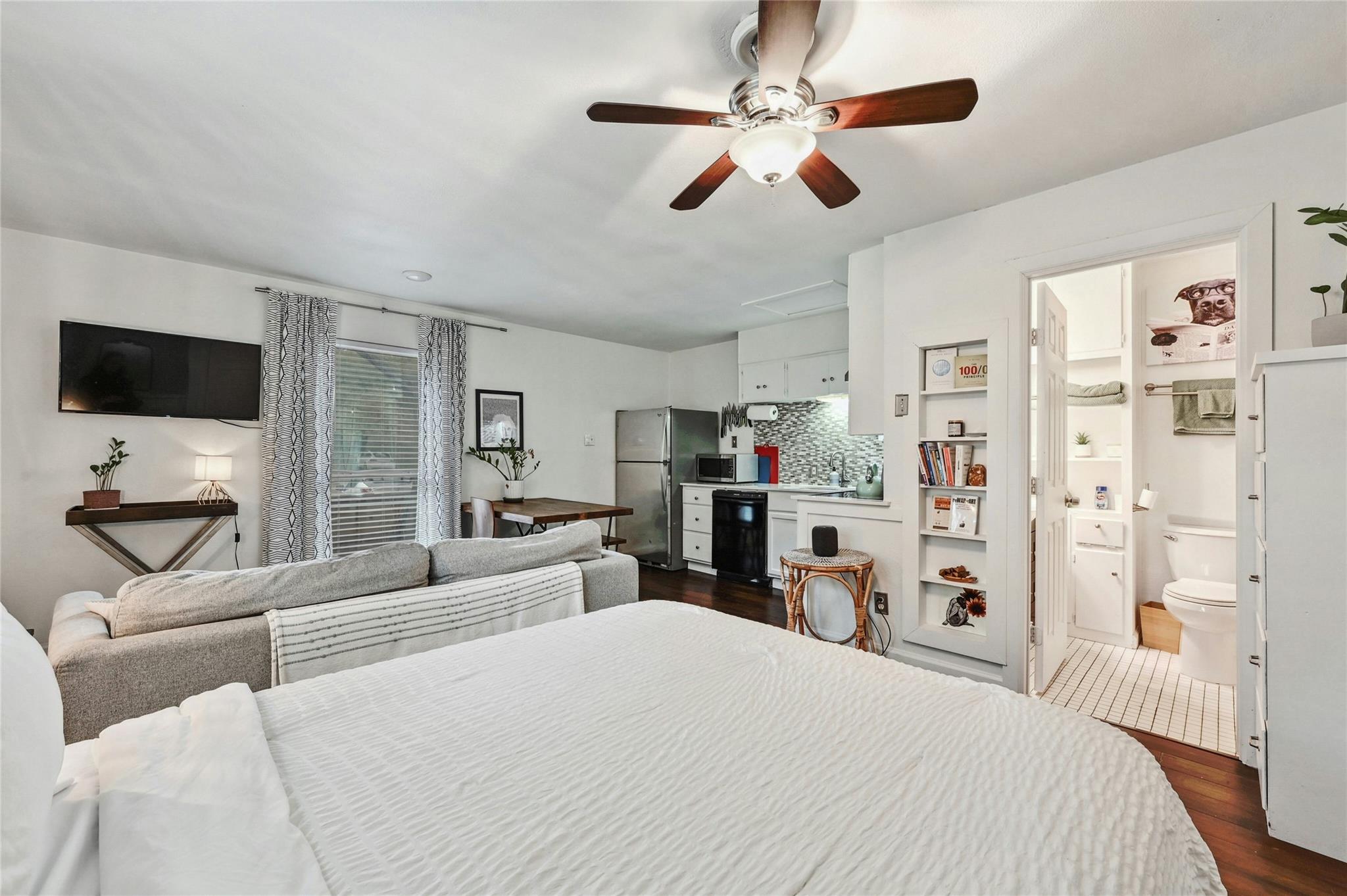 1103 Kenwood Ave #B, Austin, TX 78704 photo 3