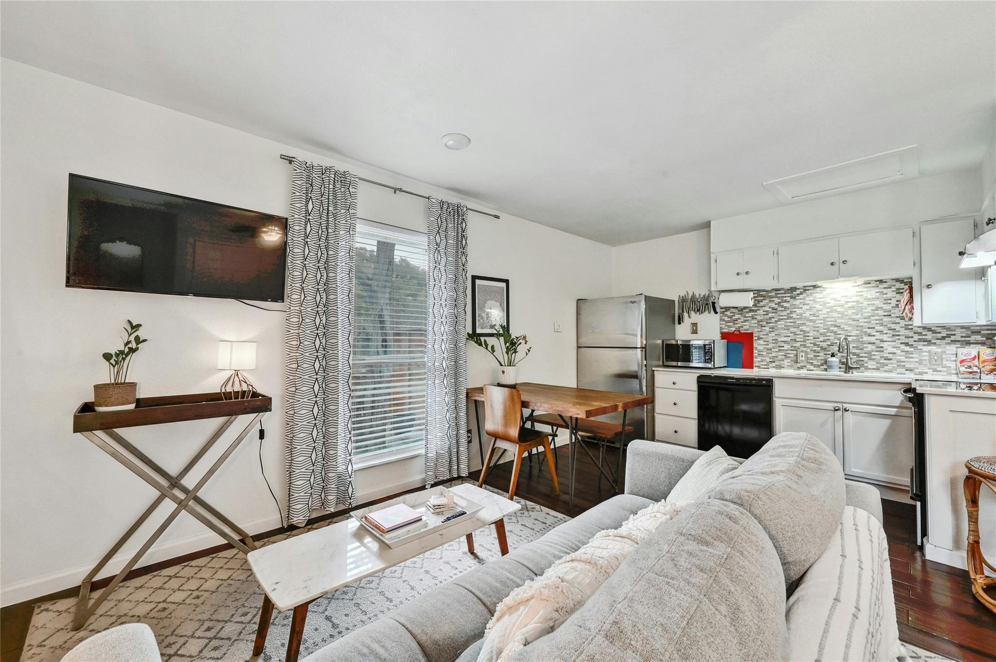1103 Kenwood Ave #B, Austin, TX 78704 photo 4