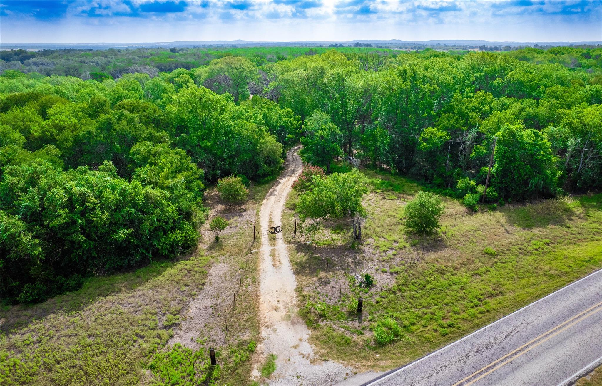 12135 FM 1322, Luling, TX 78648 photo 5
