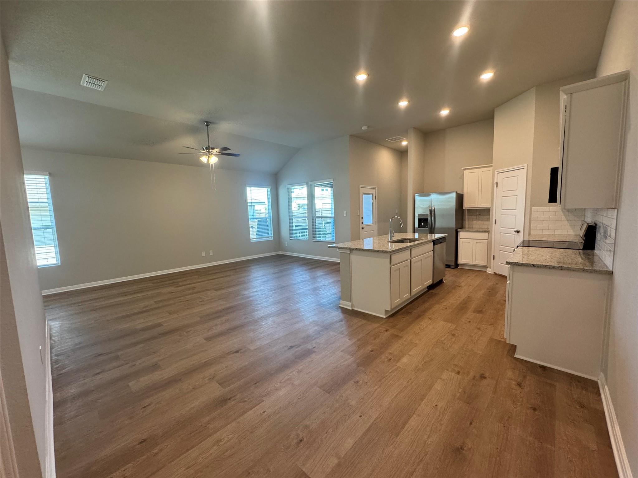 830 Staglin ST #B, Buda, TX 78610 photo 3