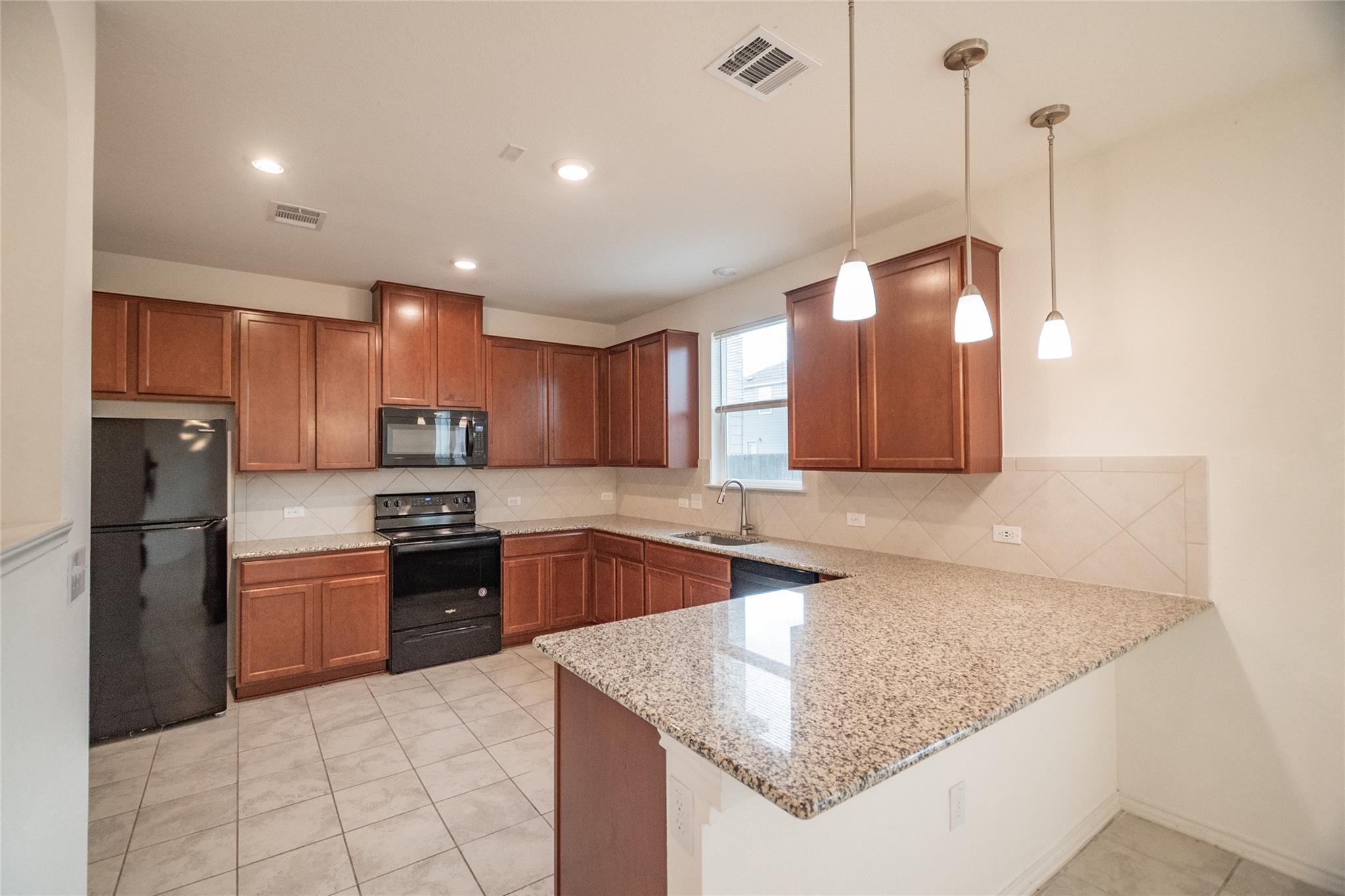 6412 Carriage Pines DR, Del Valle, TX 78617 photo 5
