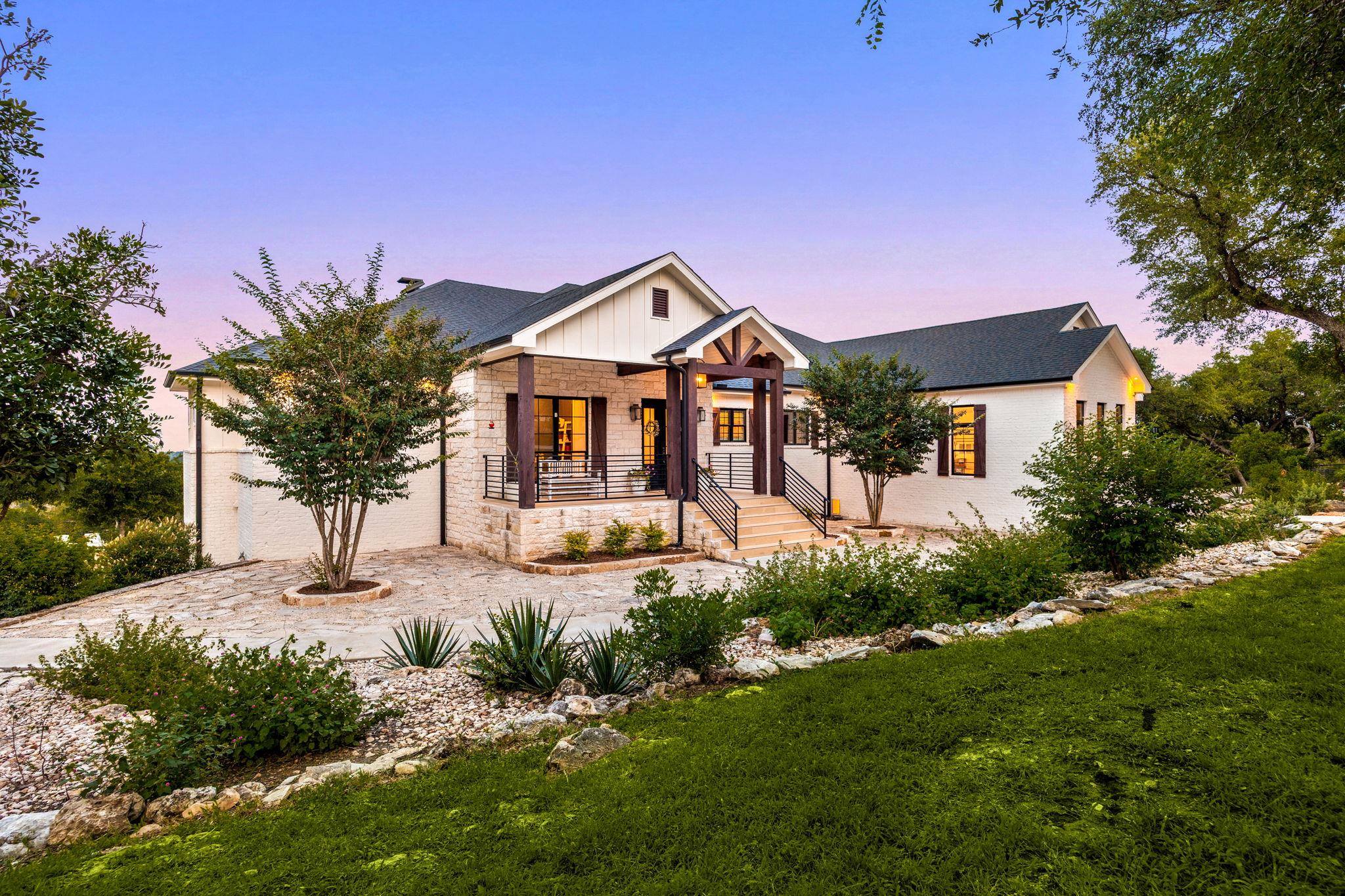 359 Ash Juniper DR, New Braunfels, TX 78132 photo 2