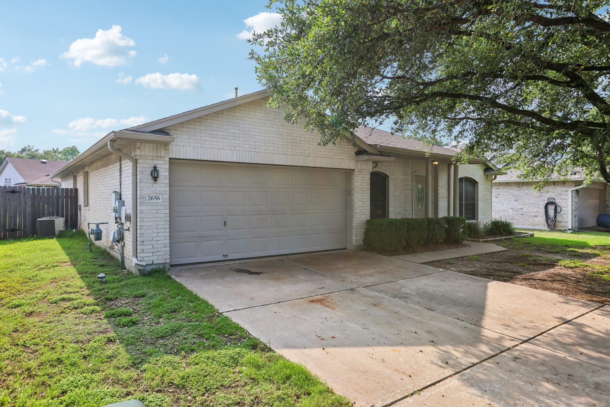 2656 Bradley LN, Round Rock, TX 78664 photo 2