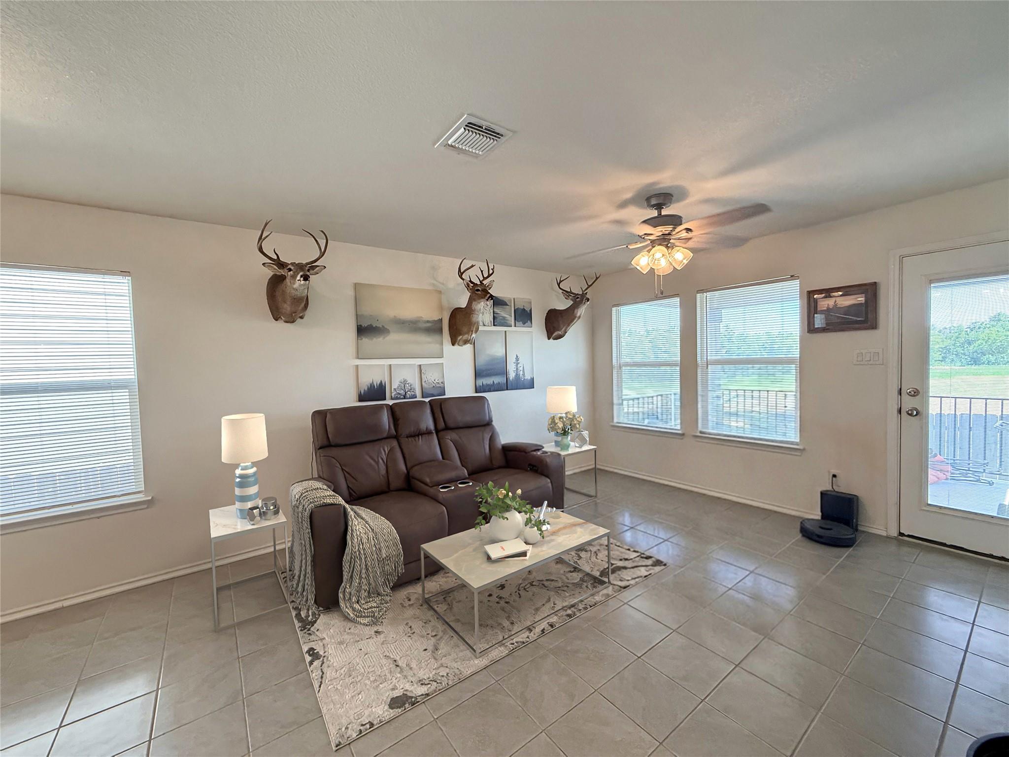 320 Katie Elder DR, Jarrell, TX 76537 photo 5