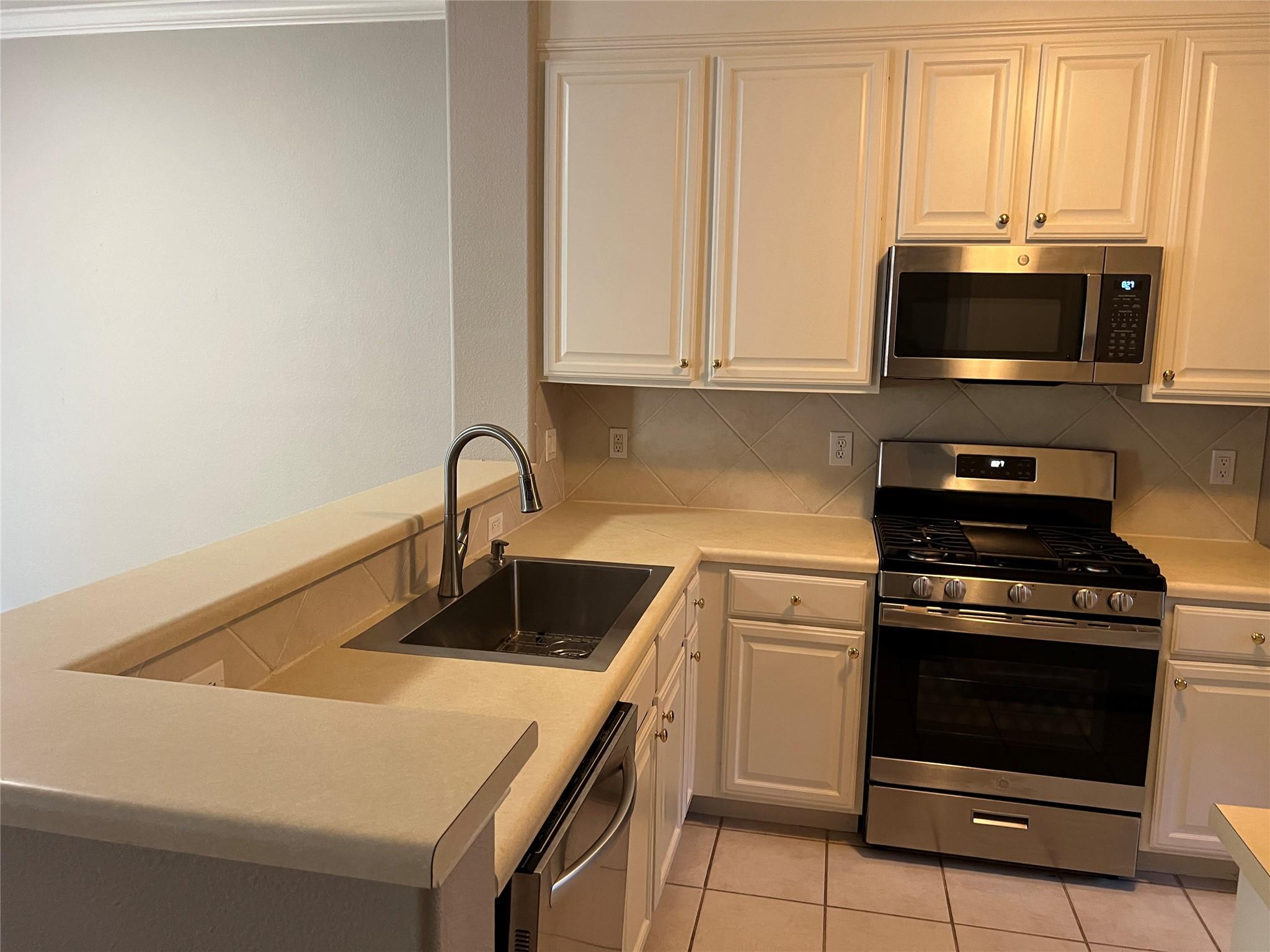 4620 William Cannon DR #24, Austin, TX 78749 photo 4