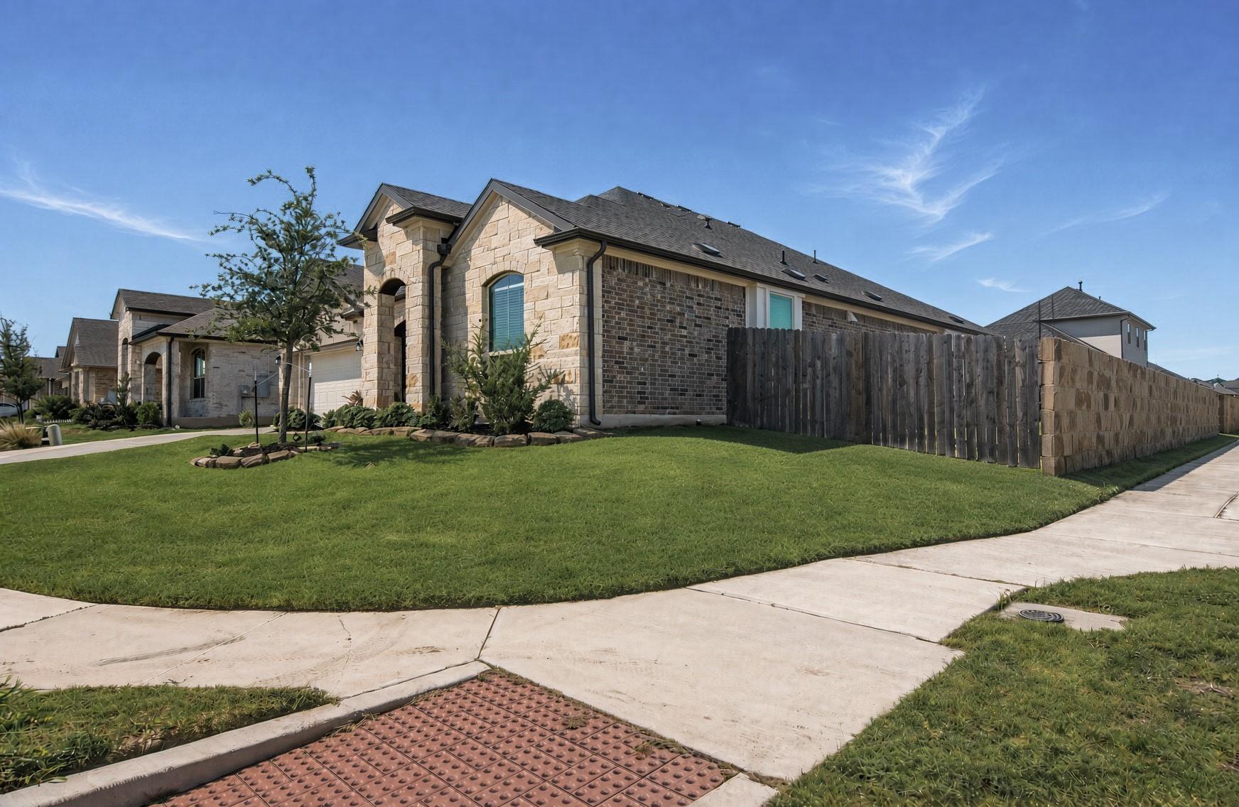 17901 Civorno DR, Pflugerville, TX 78660 photo 2