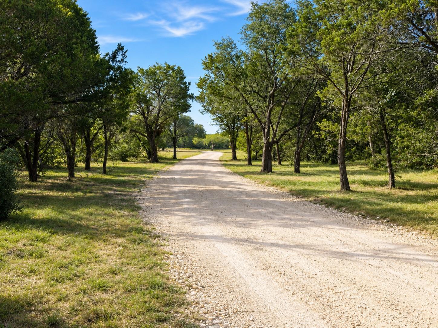 736 CR 206, Lampasas, TX 76550 photo 2