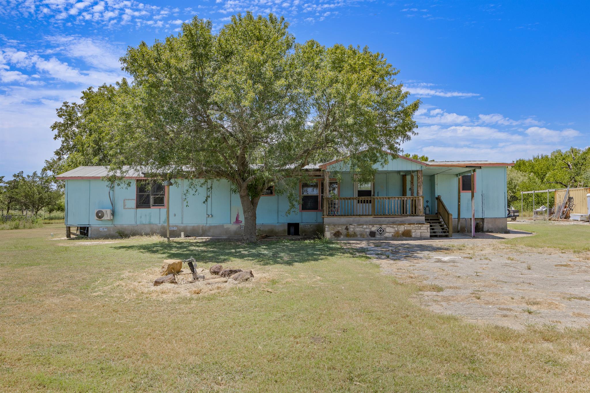 147 Community Center RD, Rosanky, TX 78953 photo 5