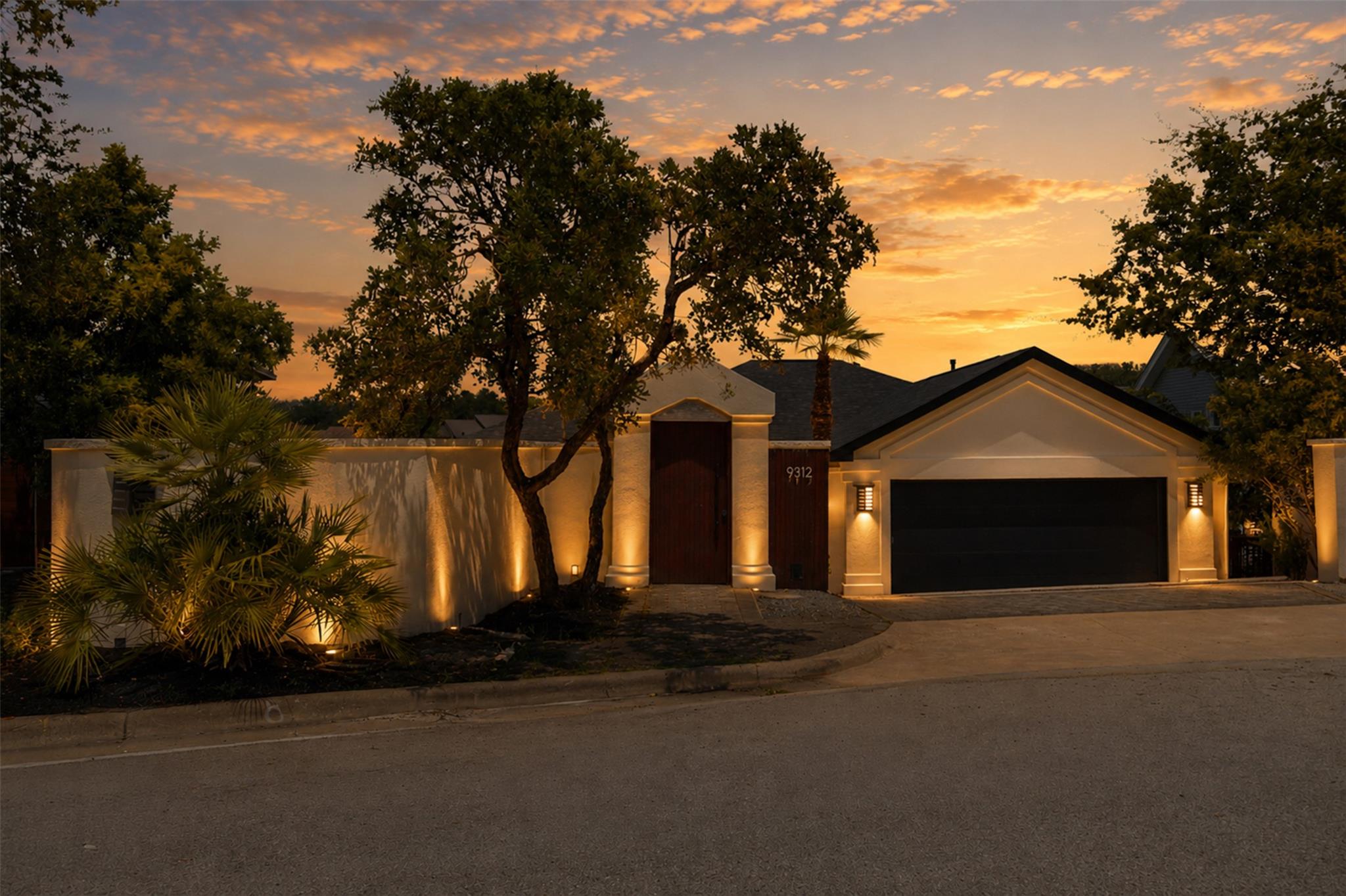 9312 Knoll Crest LOOP, Austin, TX 78759 photo 3