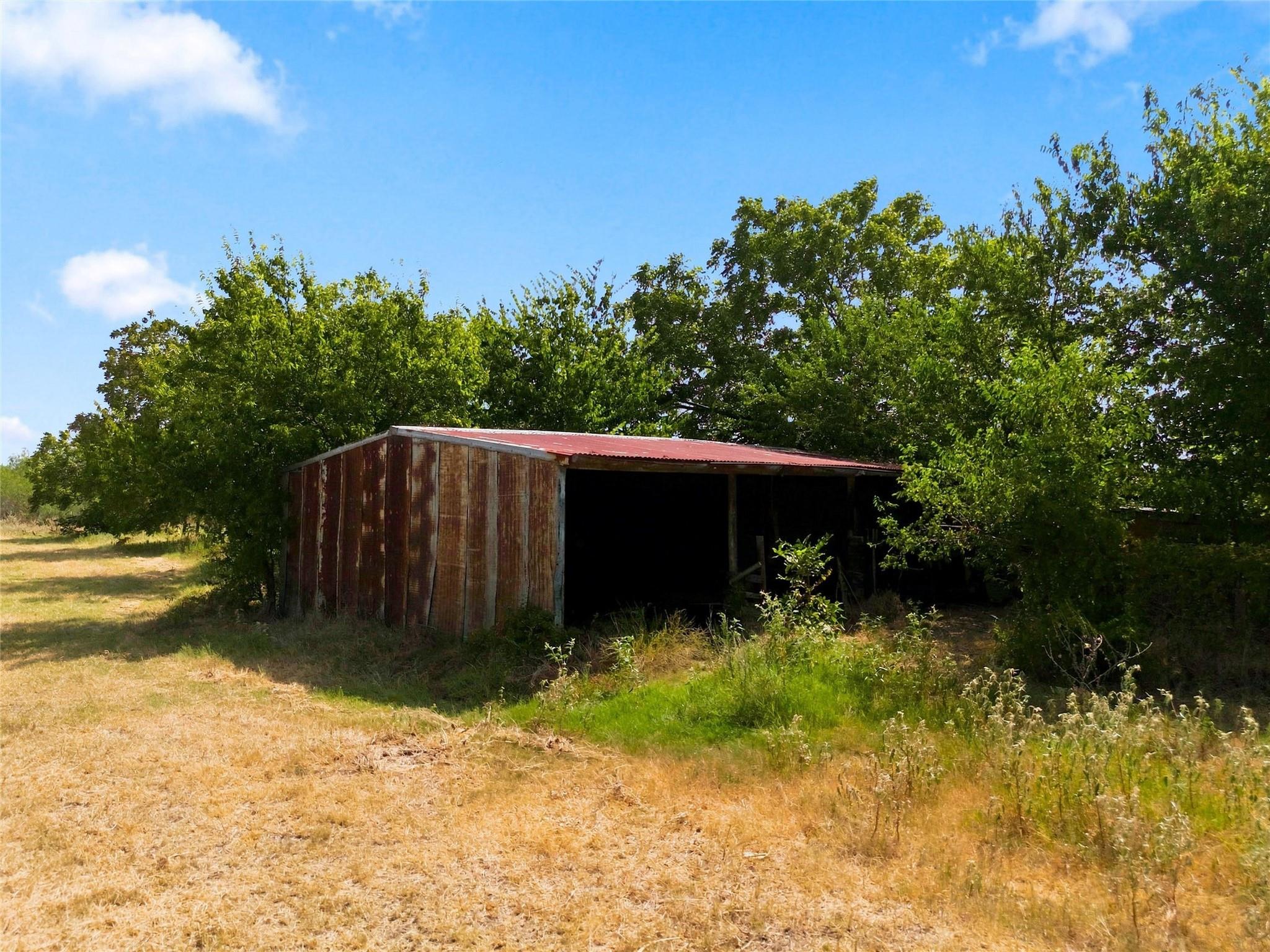 206 County Road 287, Marlin, TX 76661 photo 4
