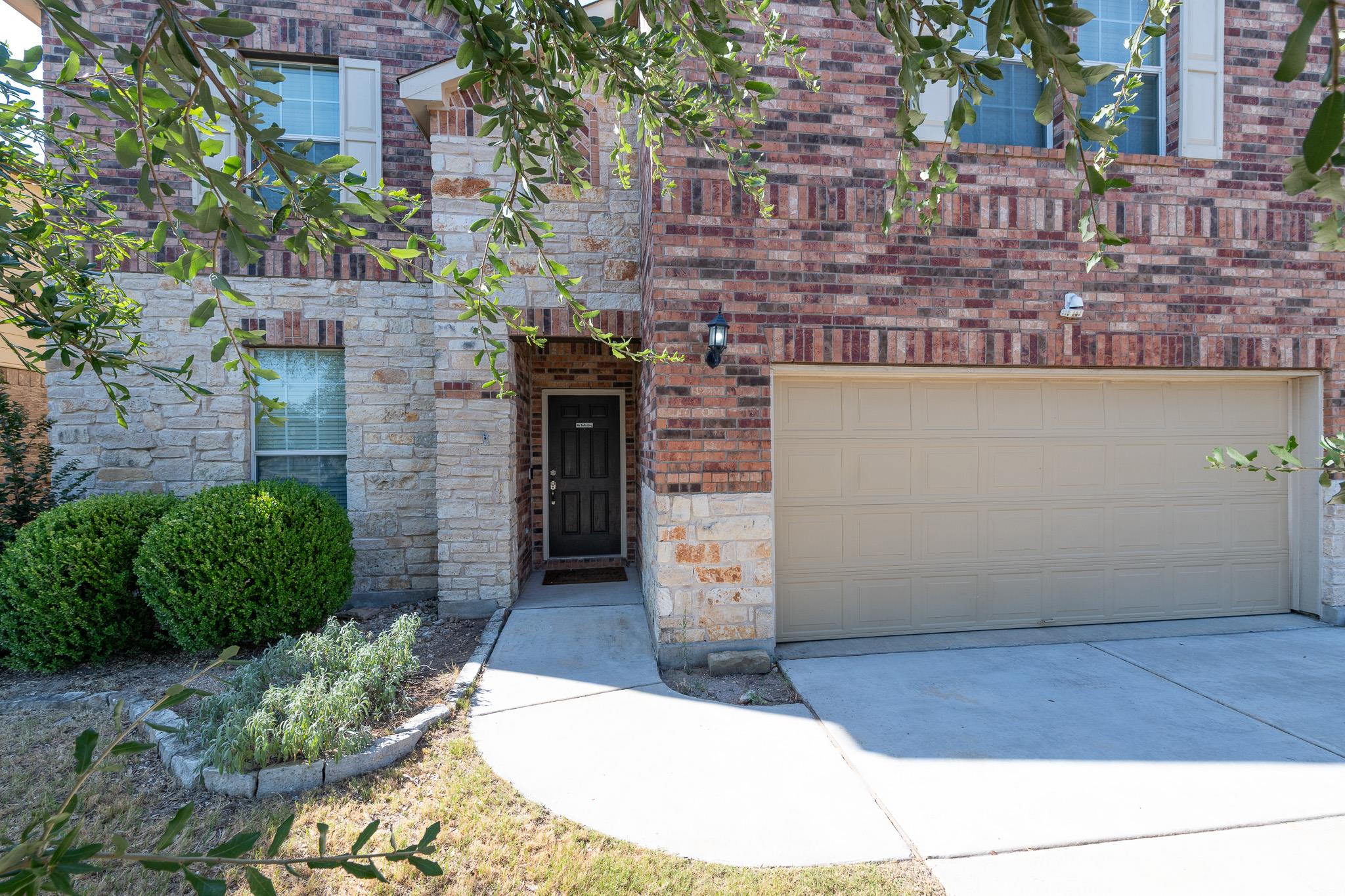 305 Talon Grasp TRL, Leander, TX 78641 photo 3