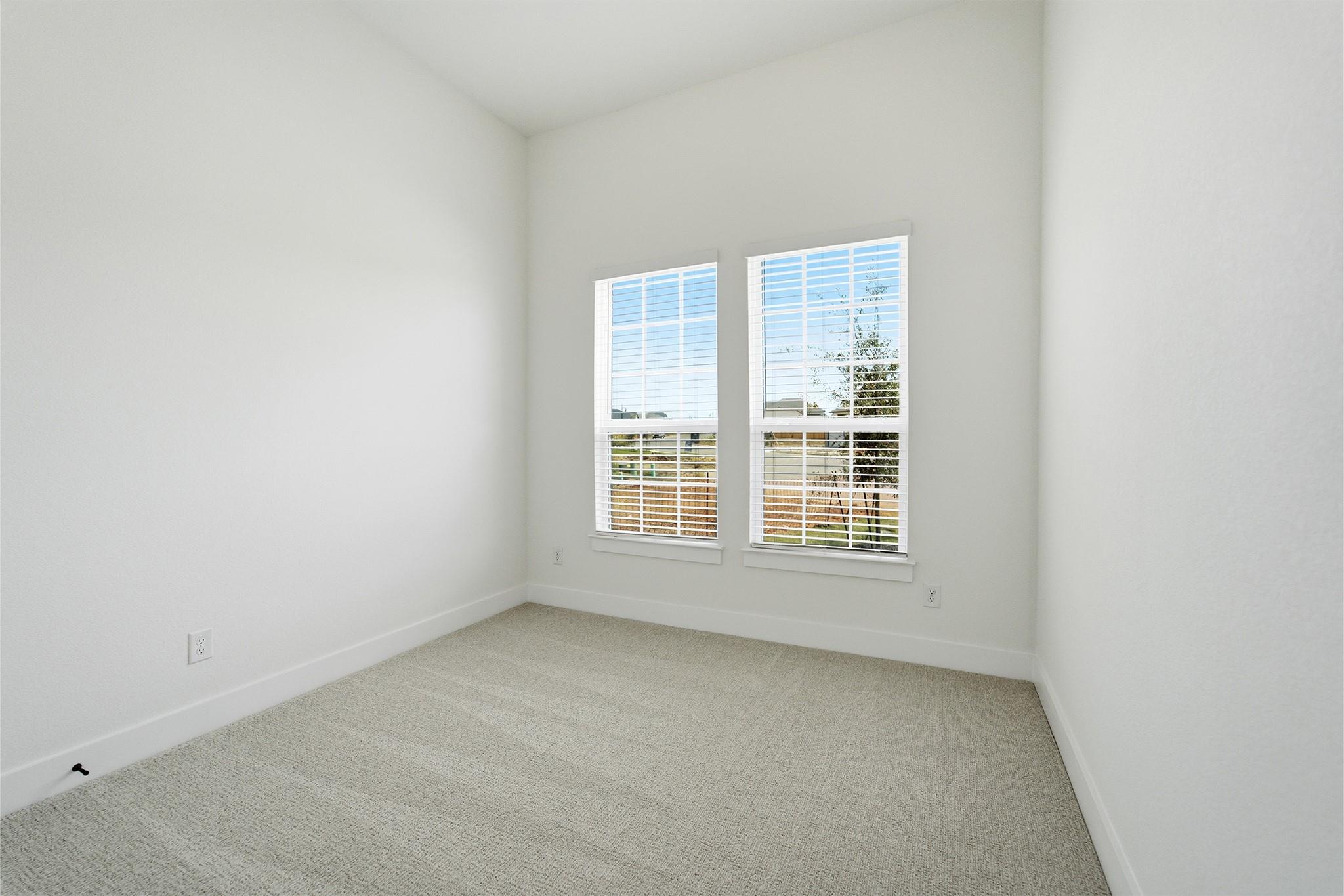 550 Los Aliso CT, Liberty Hill, TX 78624 photo 4