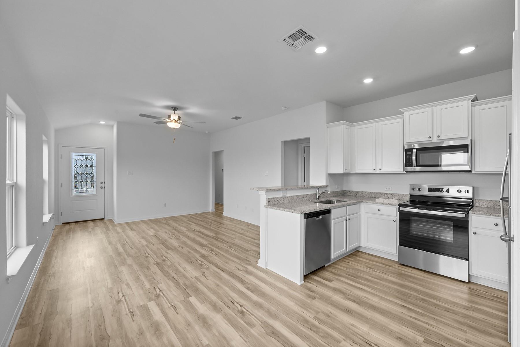 14517 Wahlbergs WAY, Elgin, TX 78621 photo 4