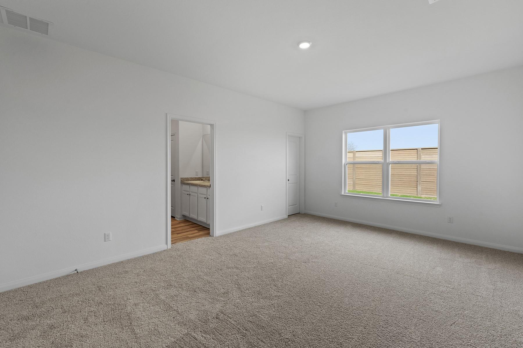 14513 Wahlbergs WAY, Elgin, TX 78621 photo 4