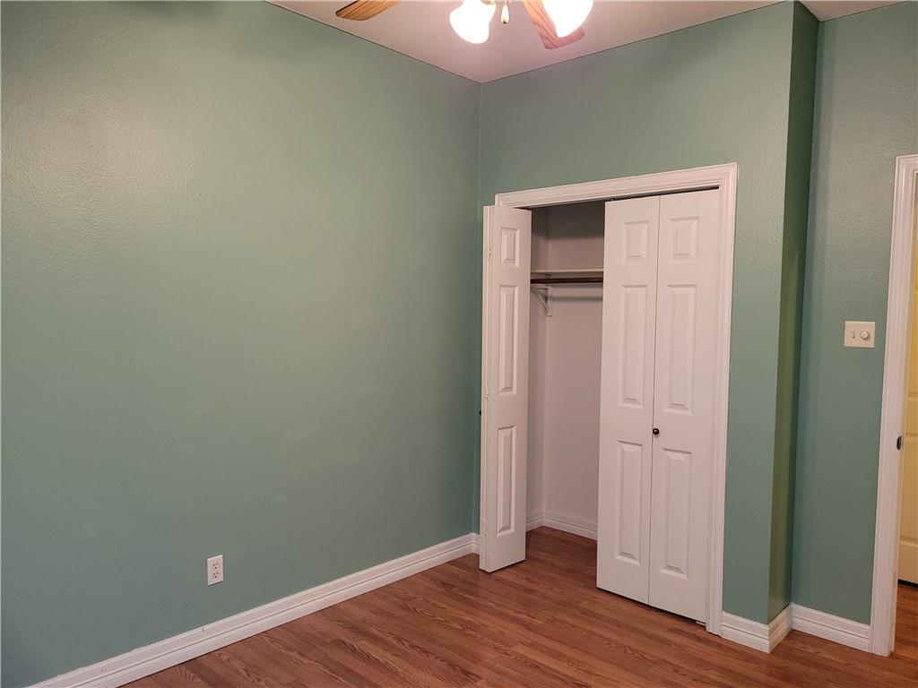 1501 Prather ST, Taylor, TX 76574 photo 5