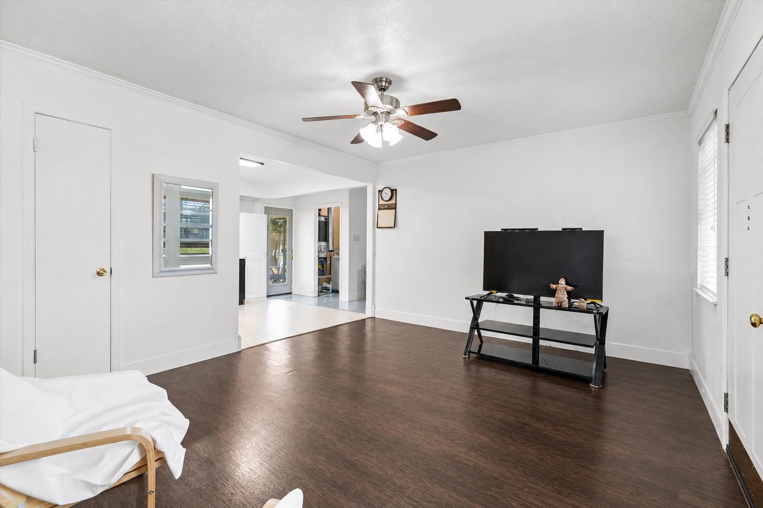 1115 Sycamore ST, San Marcos, TX 78666 photo 5