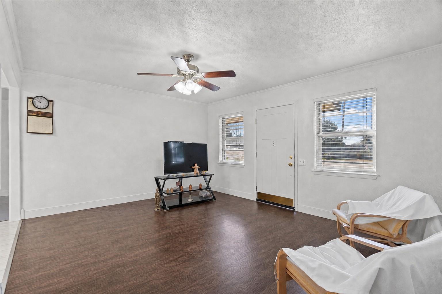 1115 Sycamore ST, San Marcos, TX 78666 photo 4