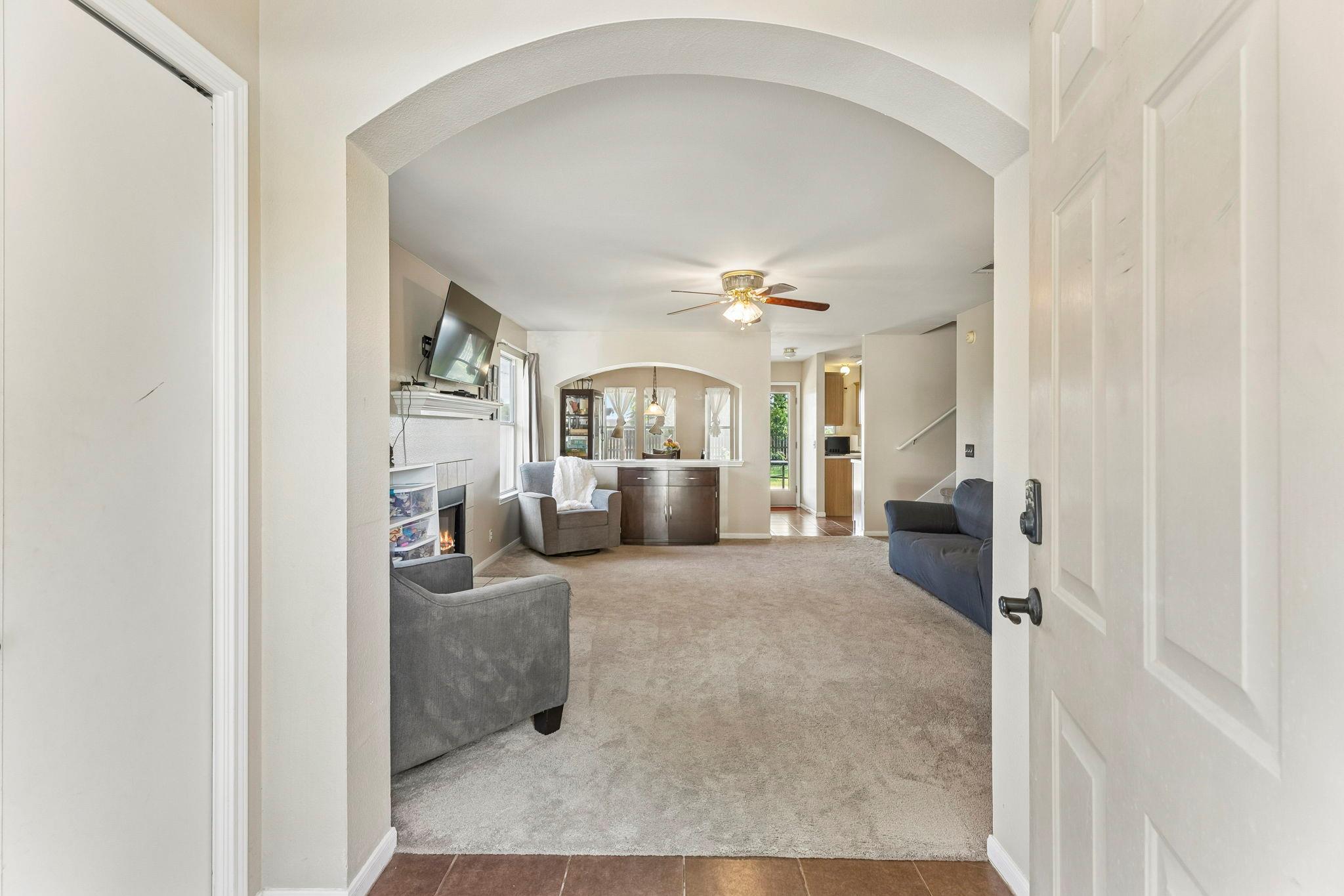 808 Red River LN, Leander, TX 78641 photo 3
