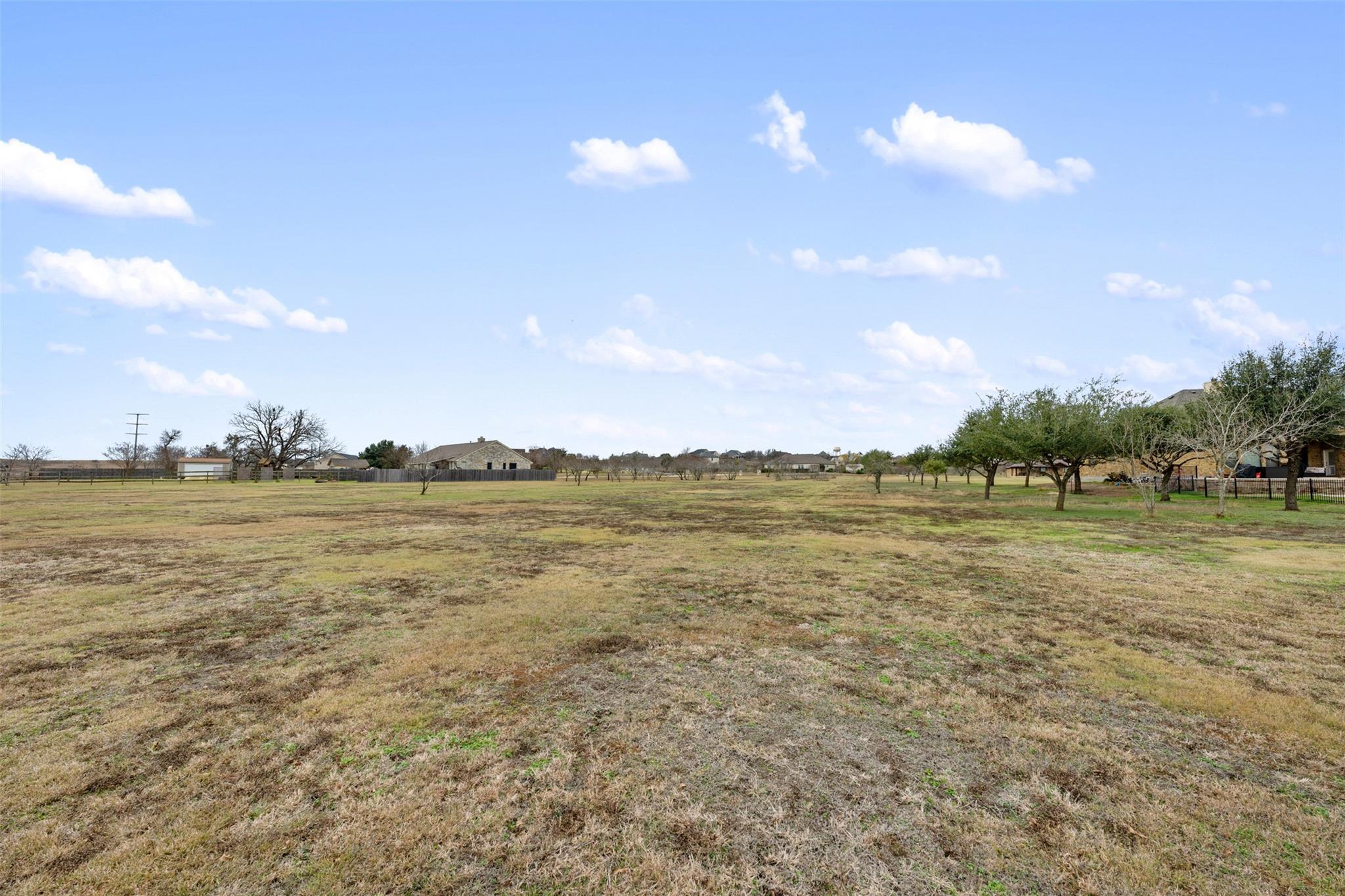 324 Apache PASS, Hutto, TX 78634 photo 4