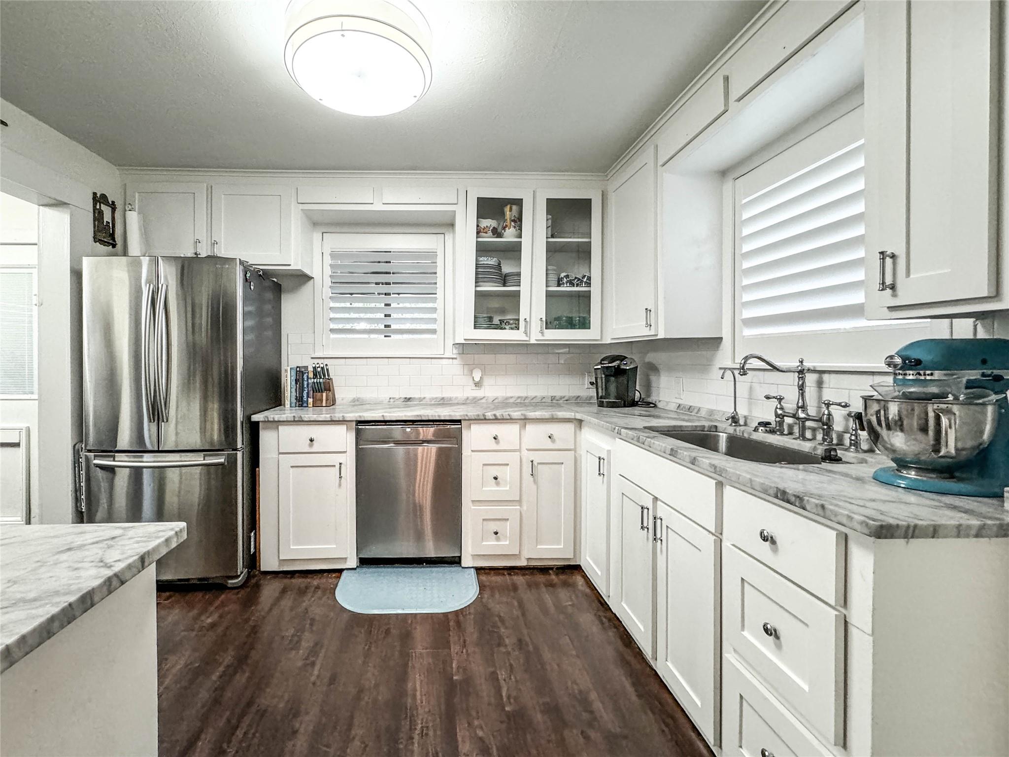 602 W Buck Street, Caldwell, TX 77836 photo 4