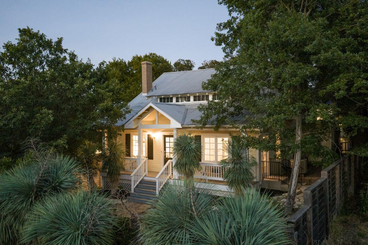 1105 Travis Heights BLVD, Austin, TX 78704 photo 3