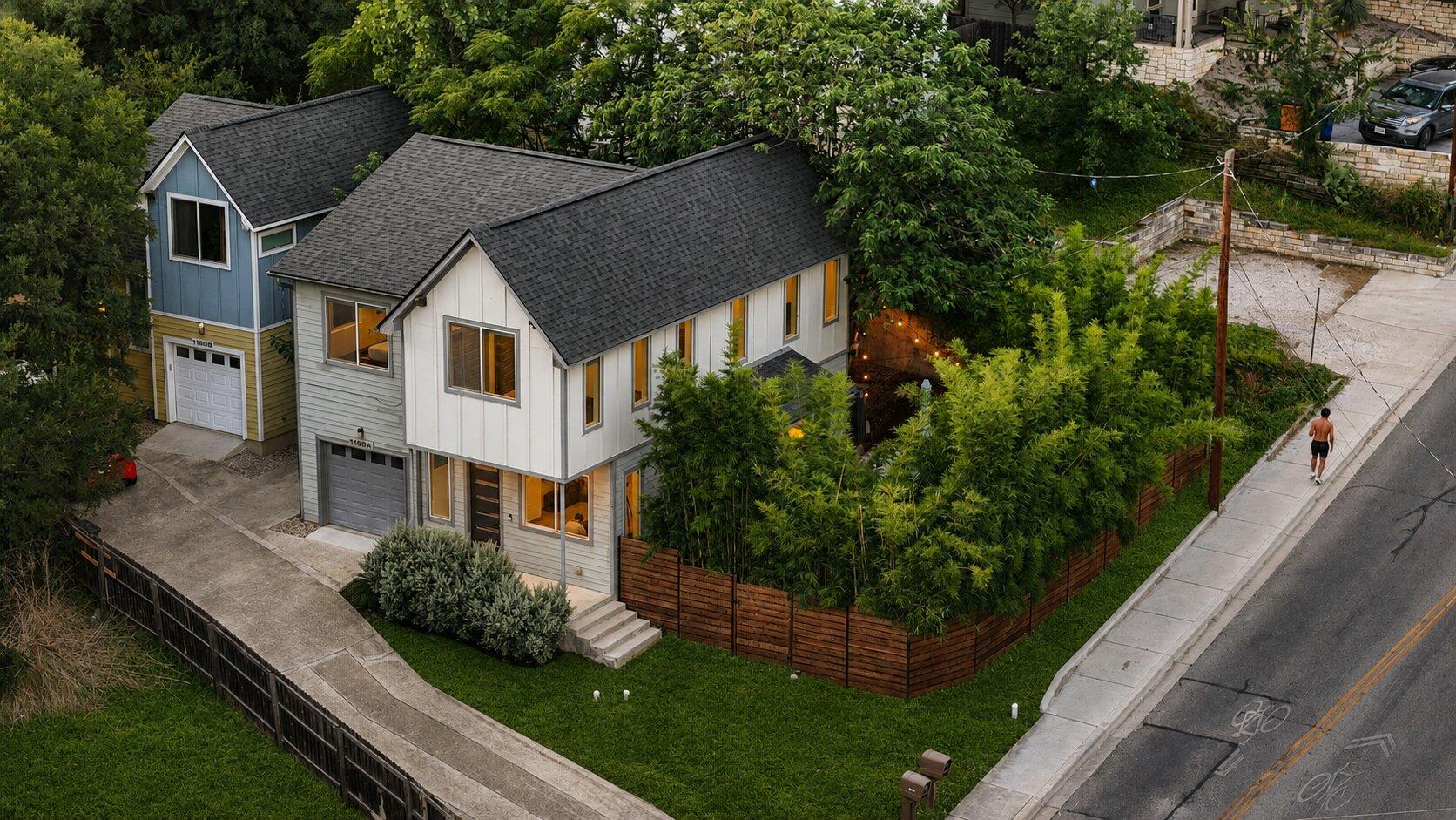 1158 Ridgeway Condo