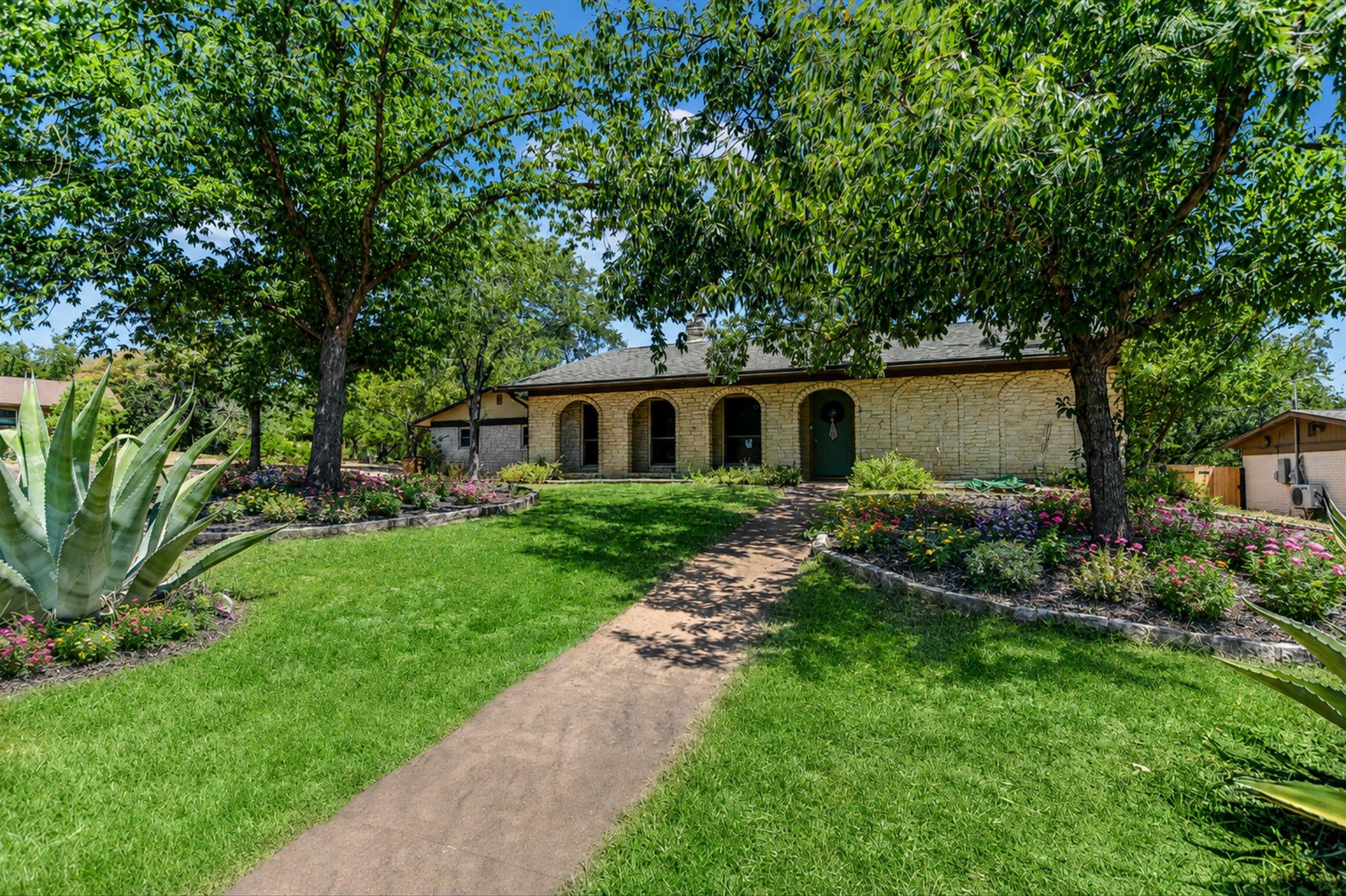 6920 Scenic Brook DR, Austin, TX 78736 photo 2