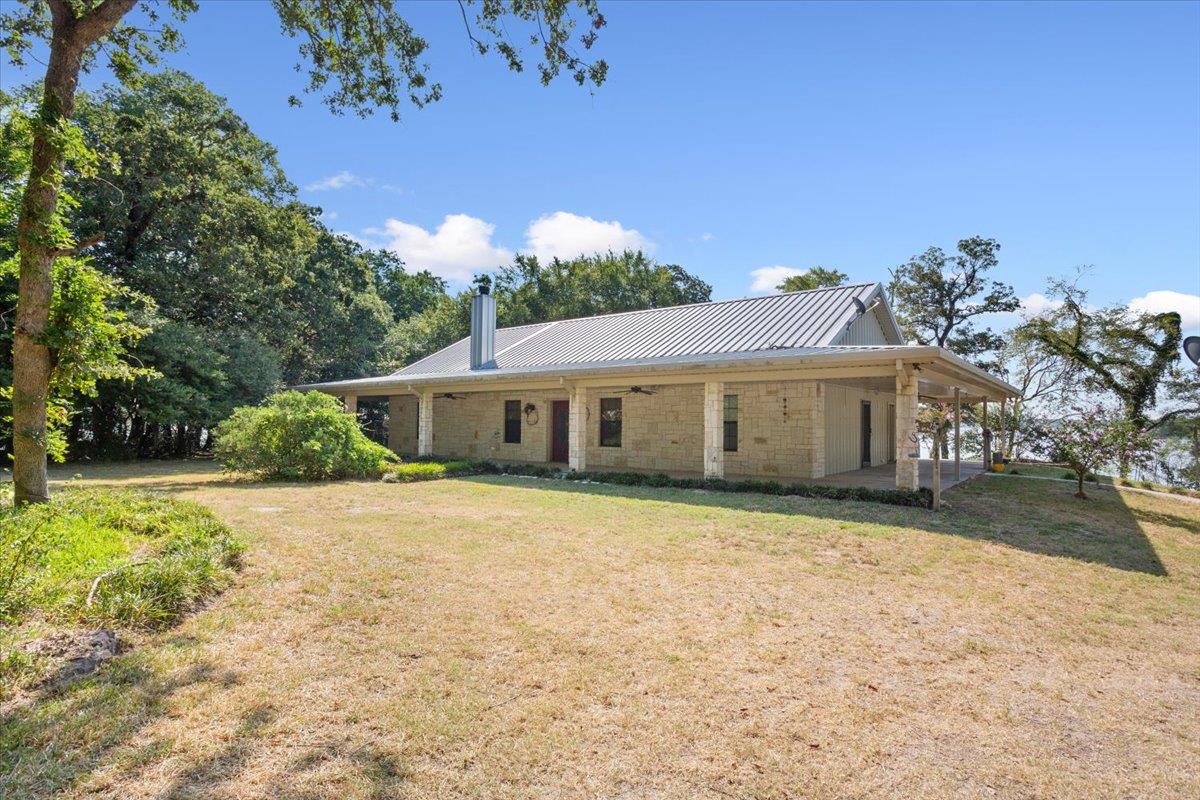 860 Lcr 794, Groesbeck, TX 76642 photo 4
