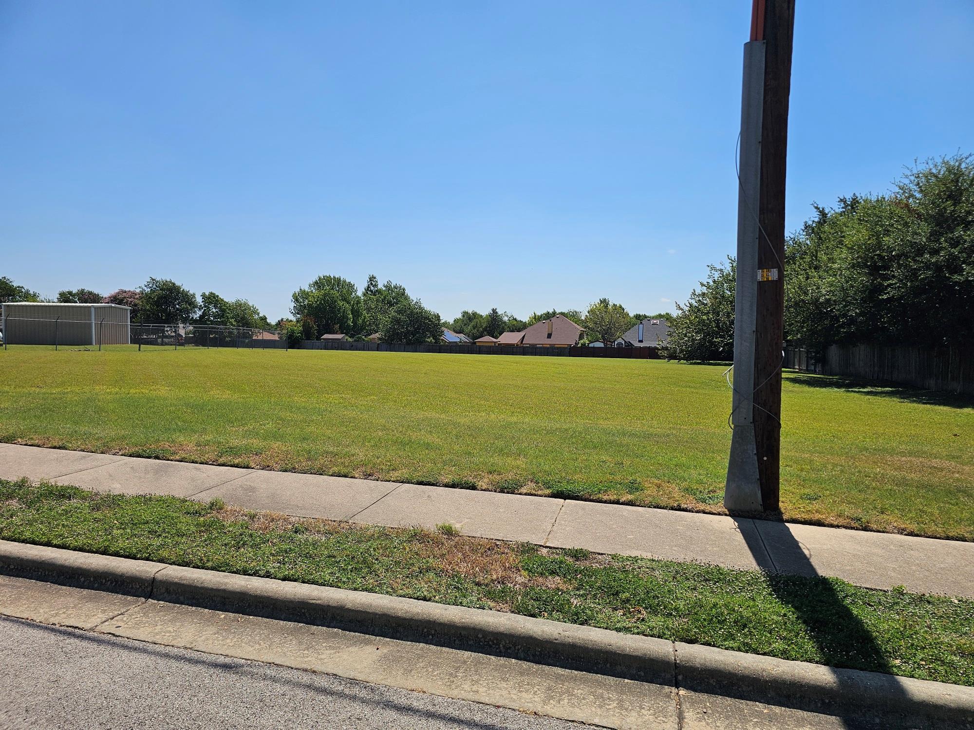 603 Railroad Ave, Pflugerville, TX 78660 photo 2
