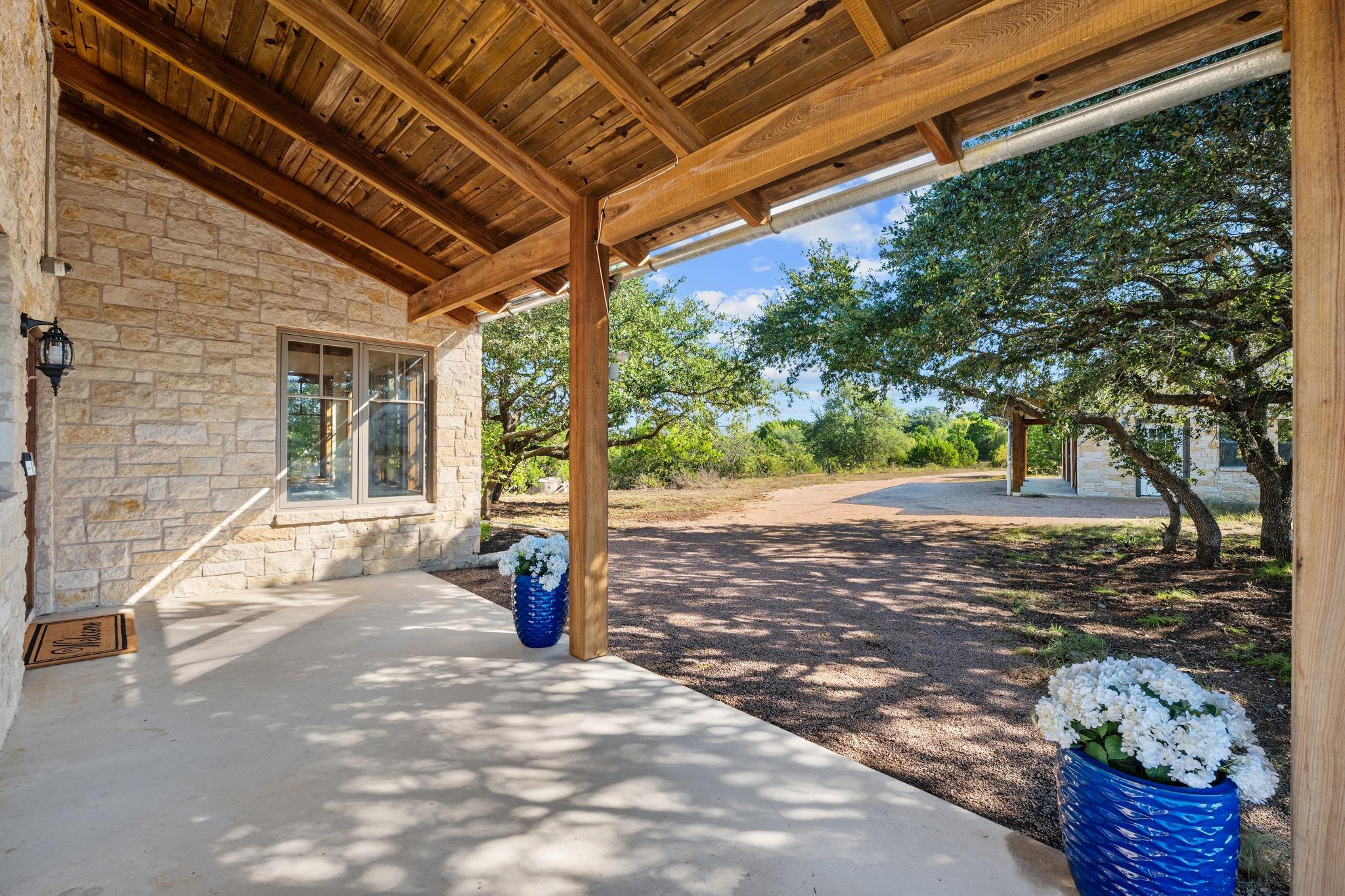 685 Hidden Creek DR, Dripping Springs, TX 78620 photo 3
