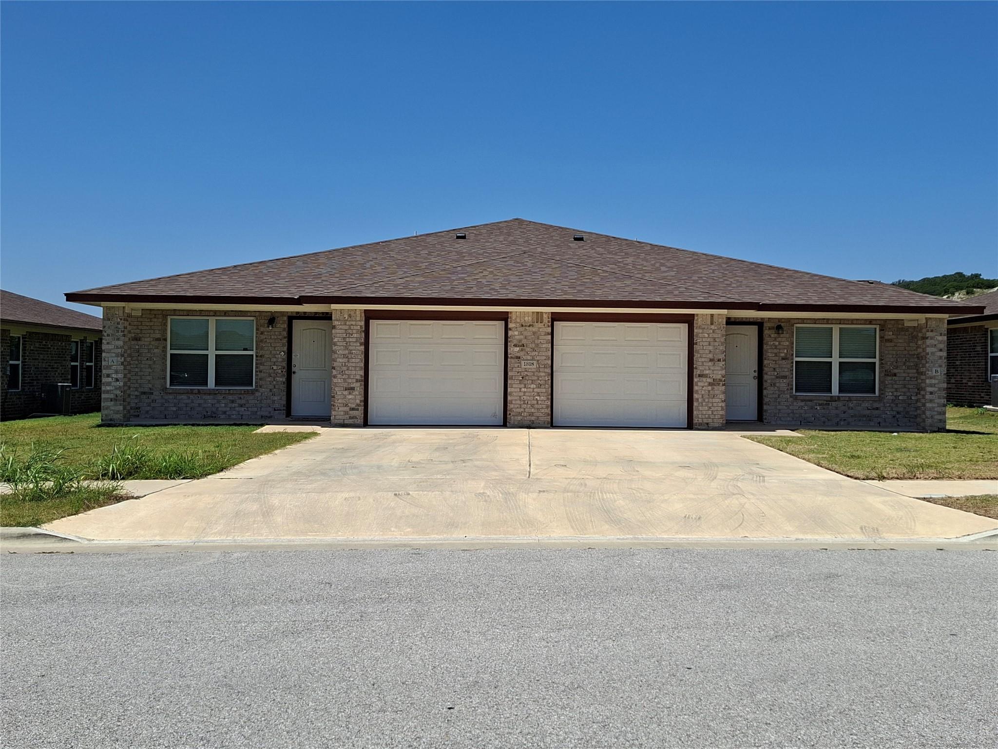 1818 Castroville TRL, Copperas Cove, TX 76522 photo 2