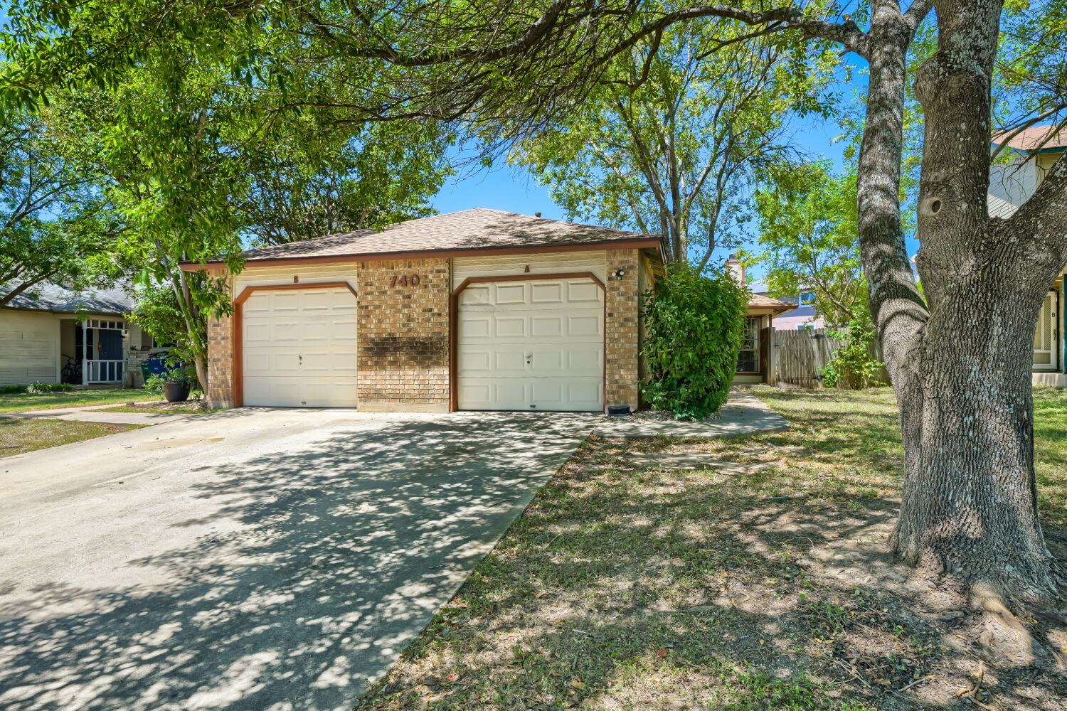 740 Simonetti DR #A, Austin, TX 78748 photo 2