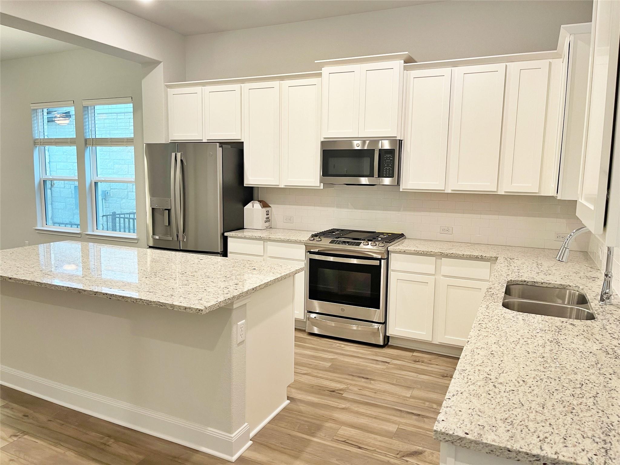 240 Revere DR, Kyle, TX 78640 photo 4
