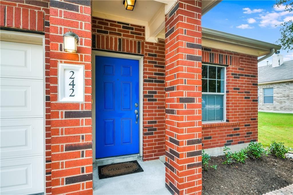 242 Amber Oak DR, Kyle, TX 78640 photo 2