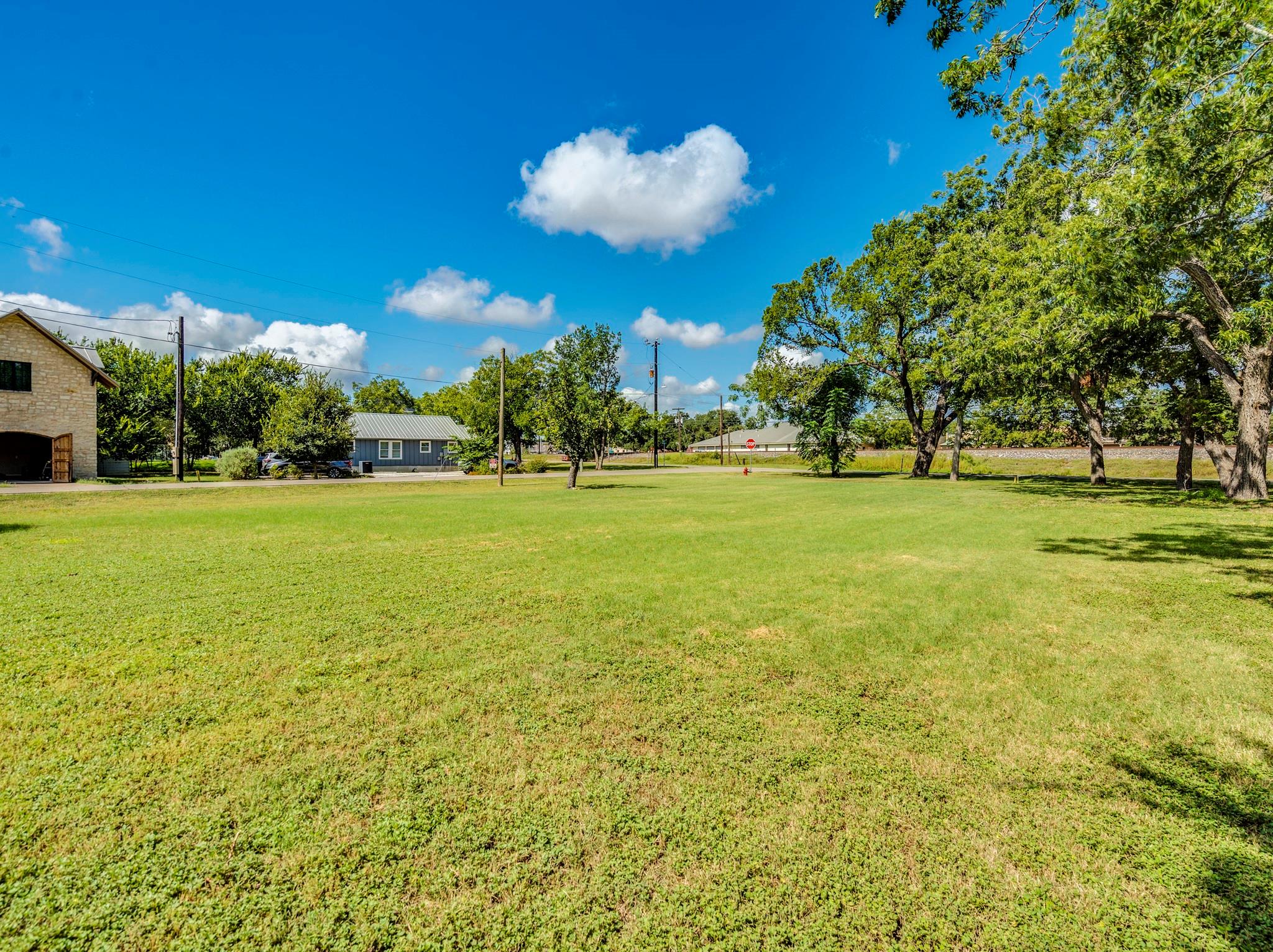 301 Railroad ST, Buda, TX 78610 photo 5