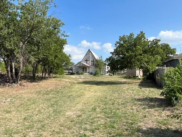 203 Cherry ST, Lometa, TX 76853 photo 2