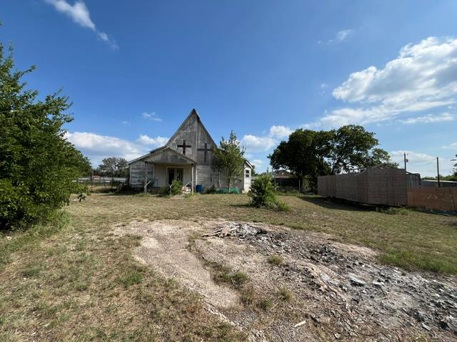 203 Cherry ST, Lometa, TX 76853 photo 3
